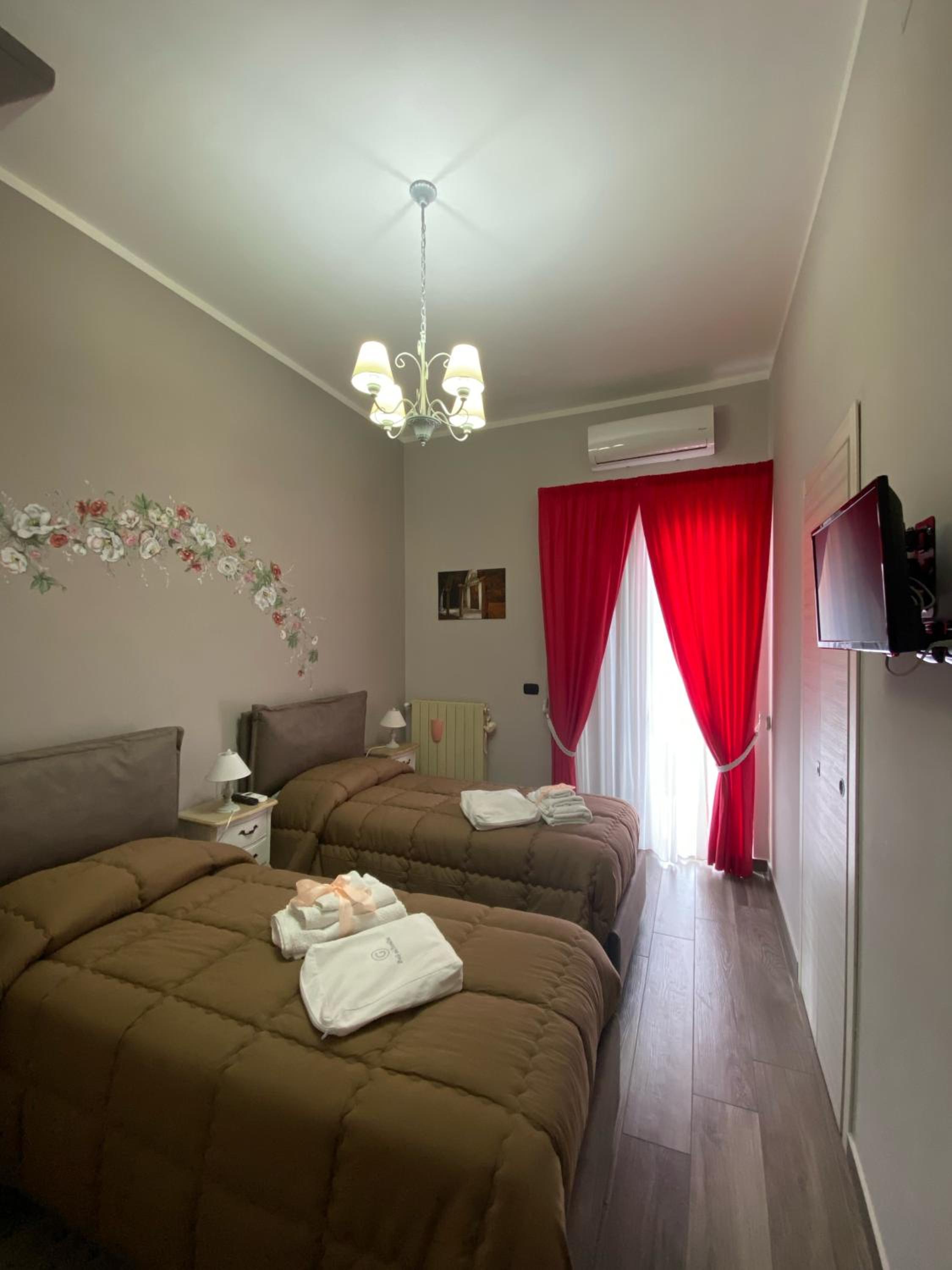 Double Room with Private Bathroom photo 2