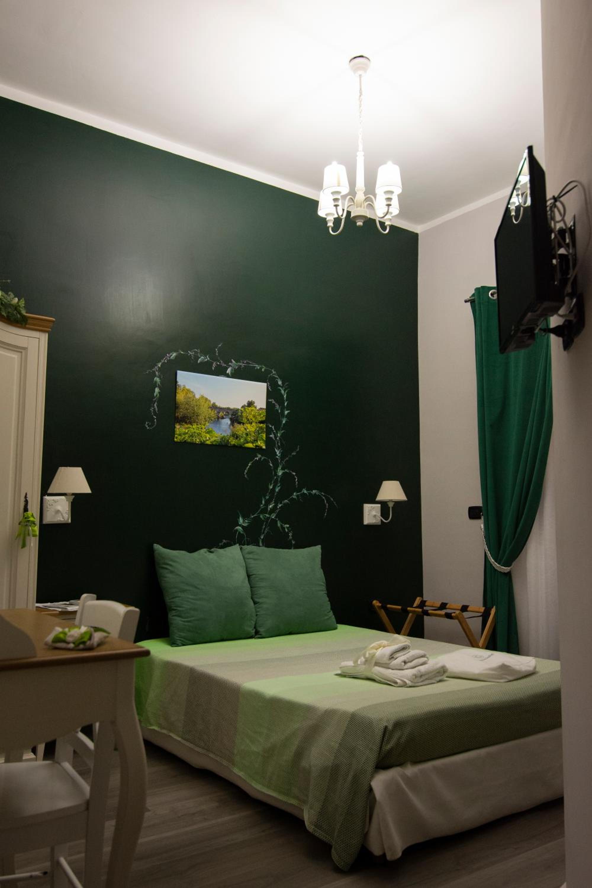 Double Room with Private Bathroom photo 3