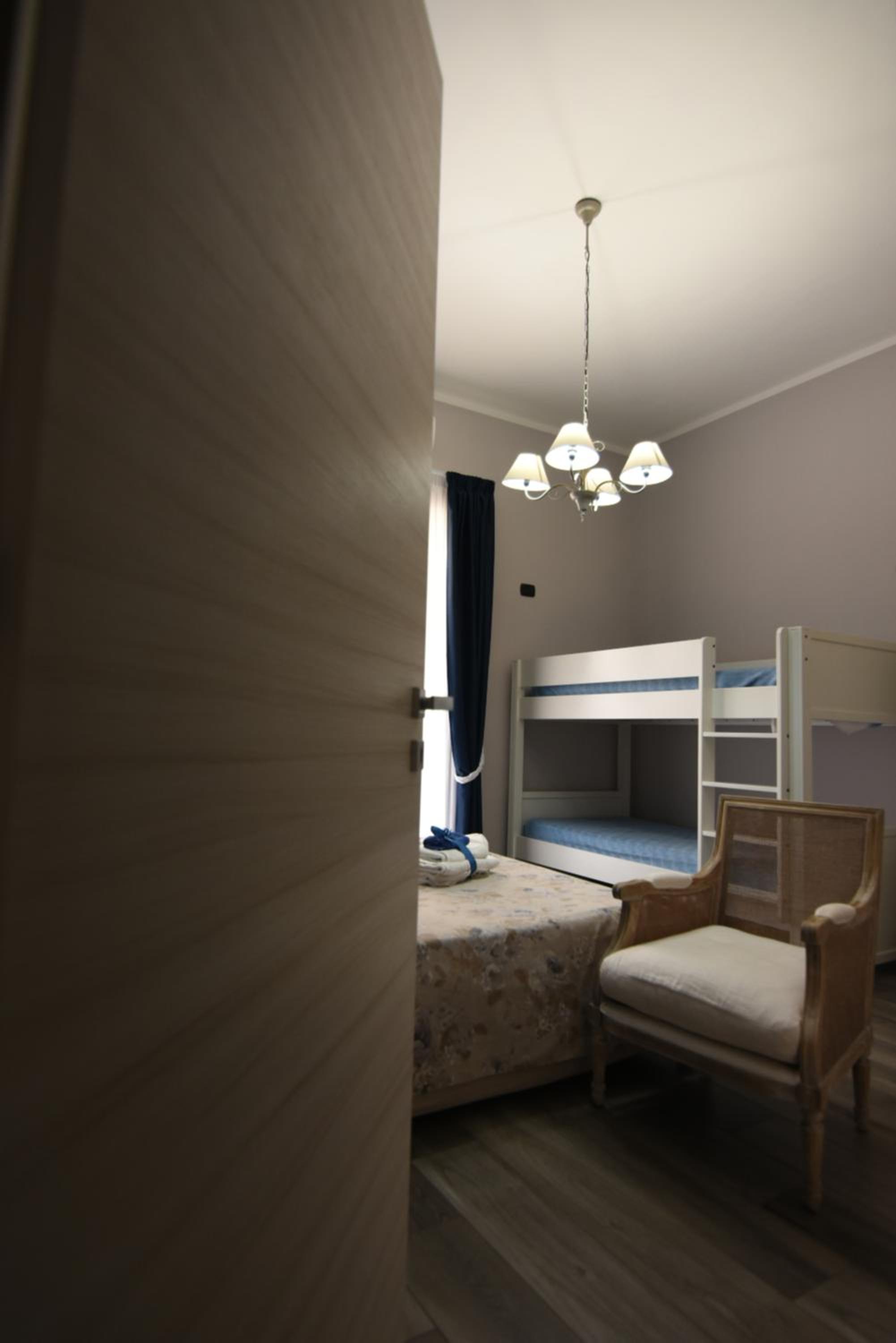 Quadruple Room with Private Bathroom photo 1