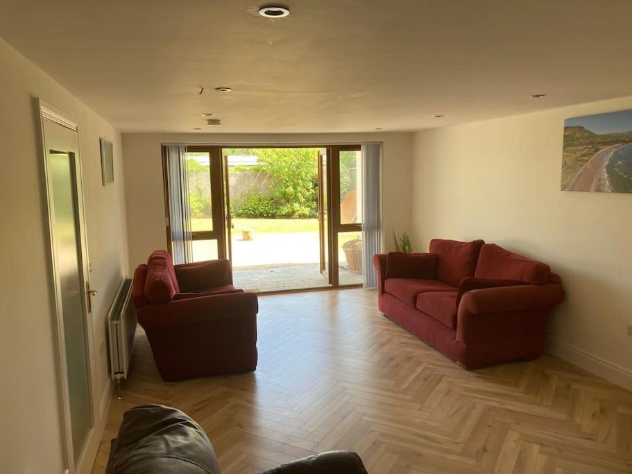 Two-Bedroom House photo 2