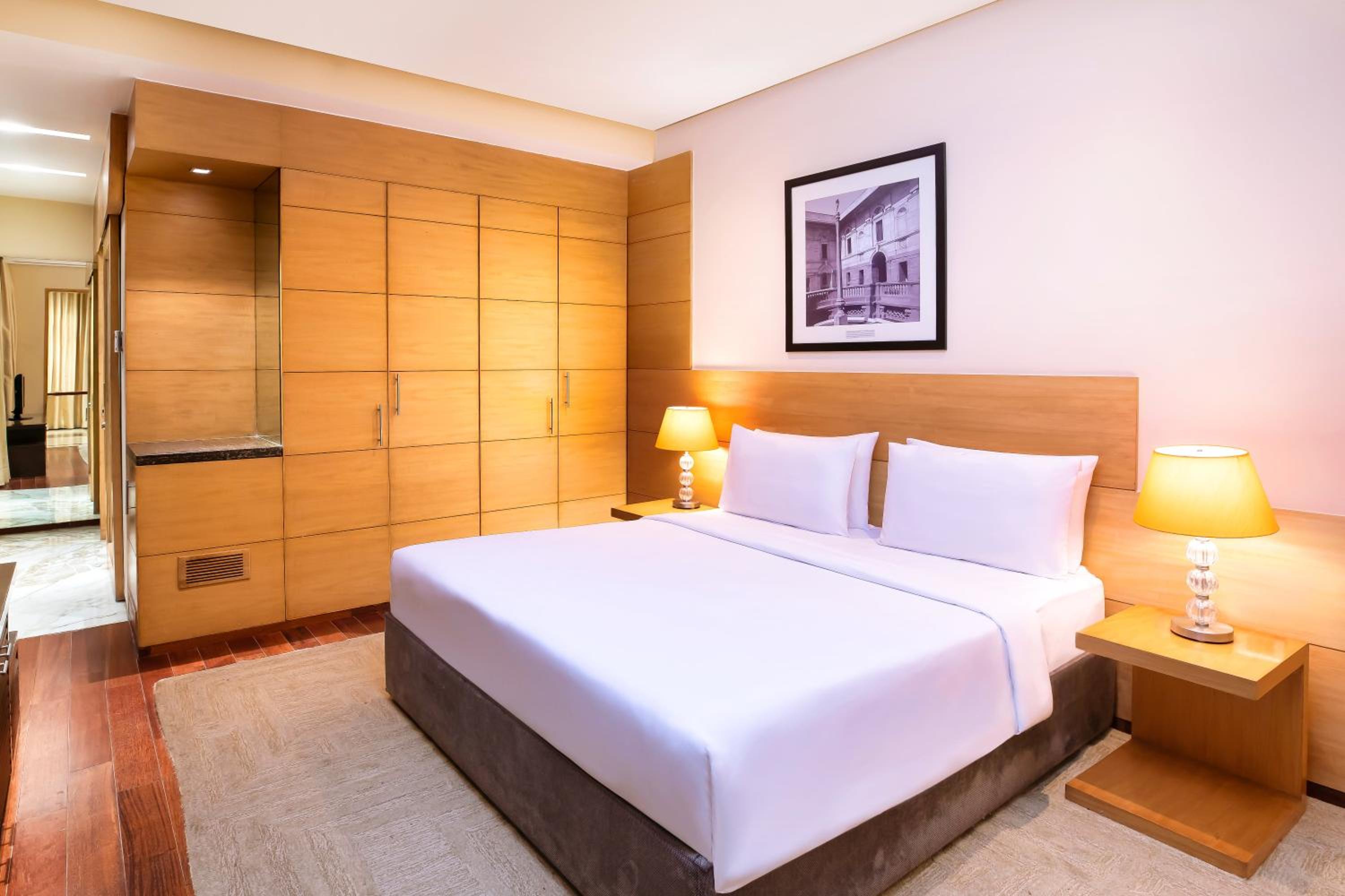 Same Day Use Room For Only 5 Hours(Anytime Between 12 Pm To 5 Pm - Not For Overnight Stay, For Same Day Check In And Check Out)