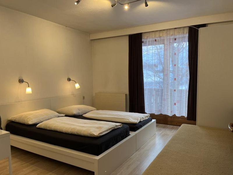 Apartment with Balcony photo 2