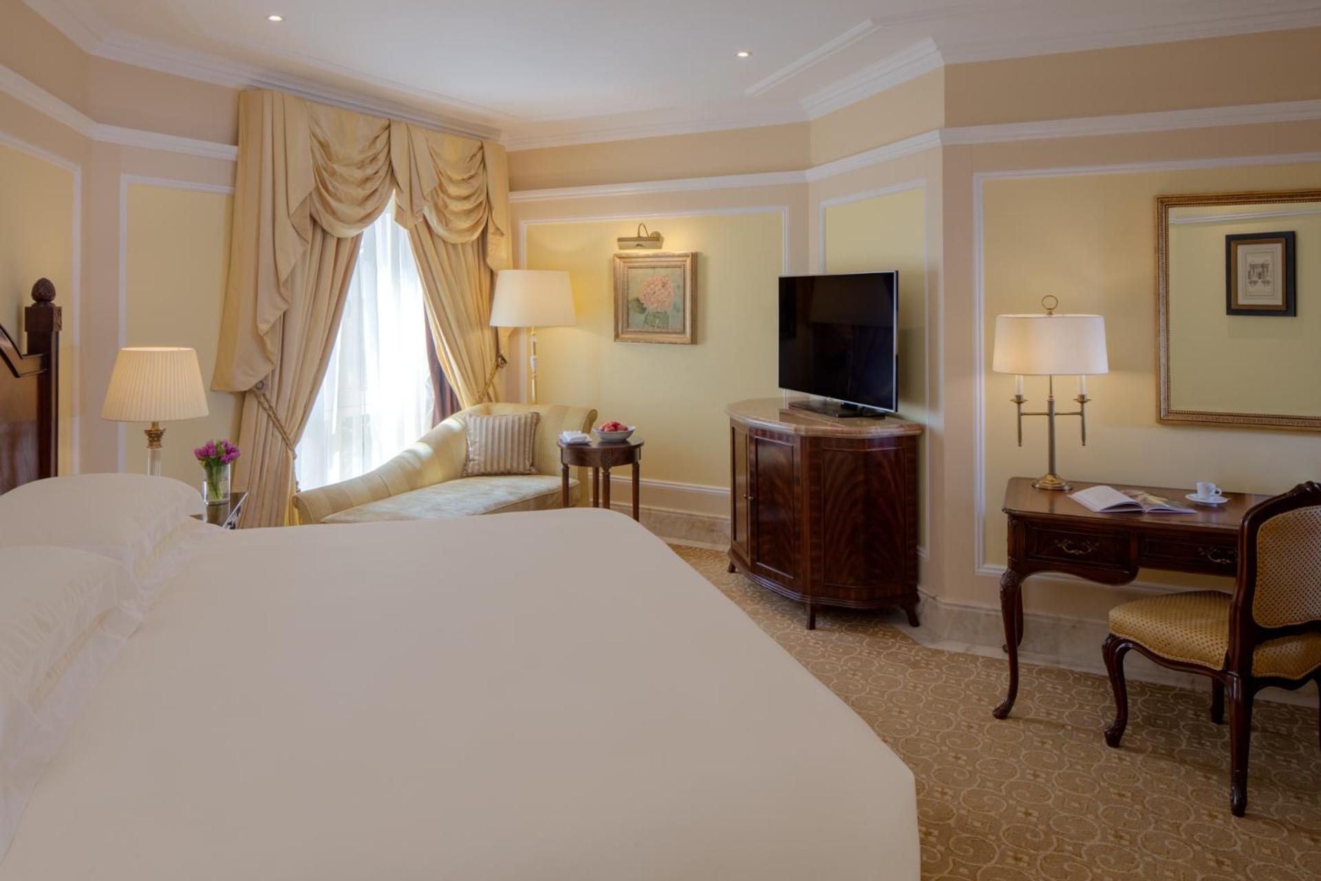 Deluxe Room - Photo 2
