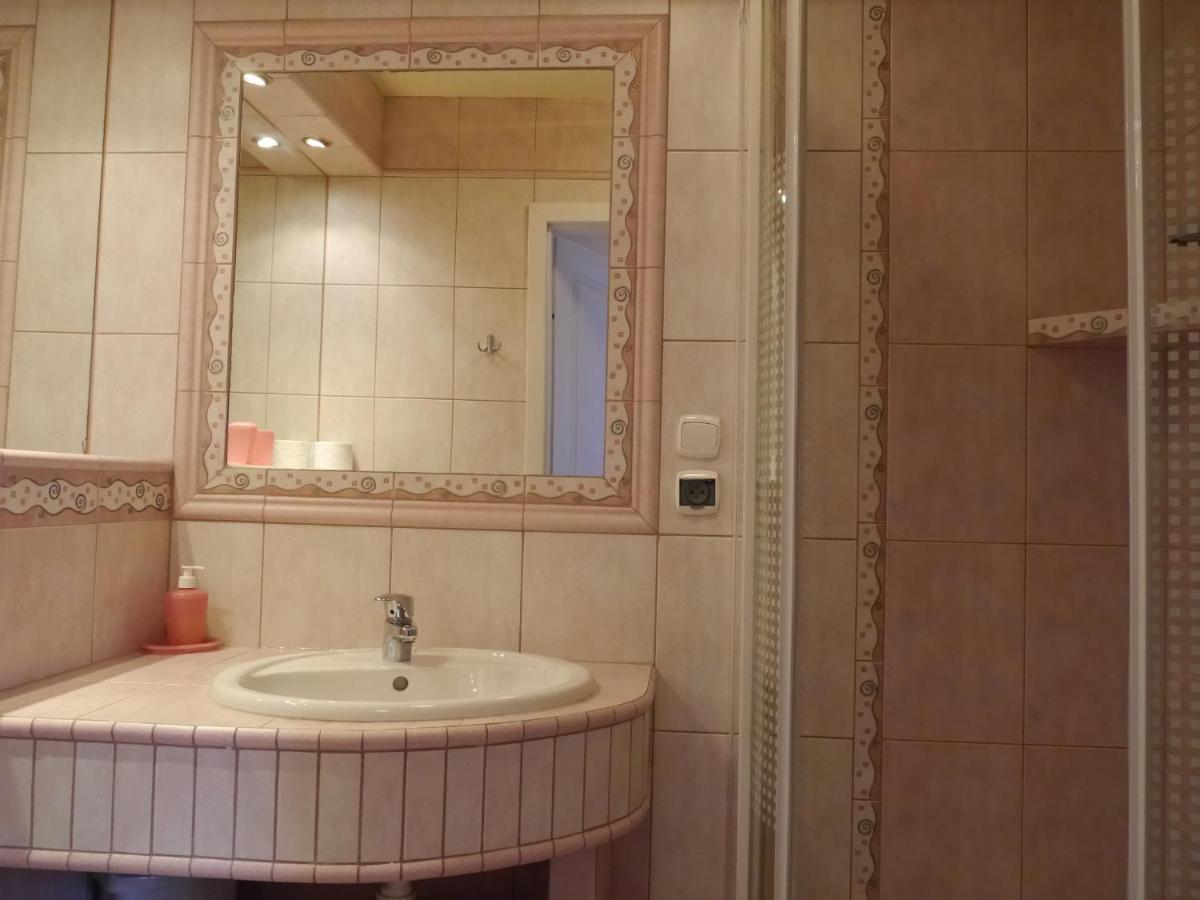 Small Double Room photo 2