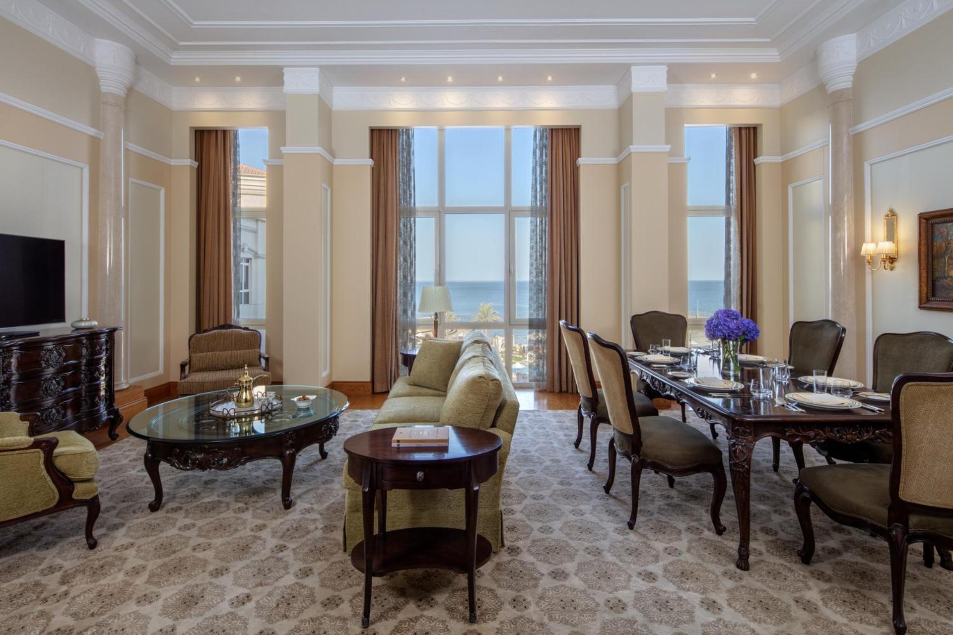 Regency Suite - Photo 1
