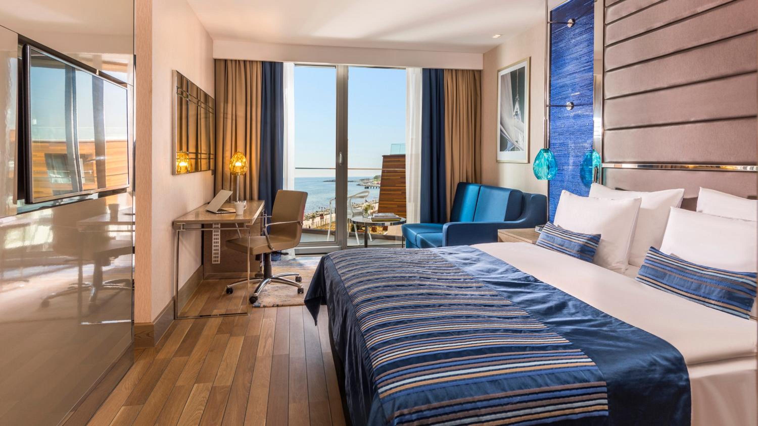 Premium King Room with Side Sea View