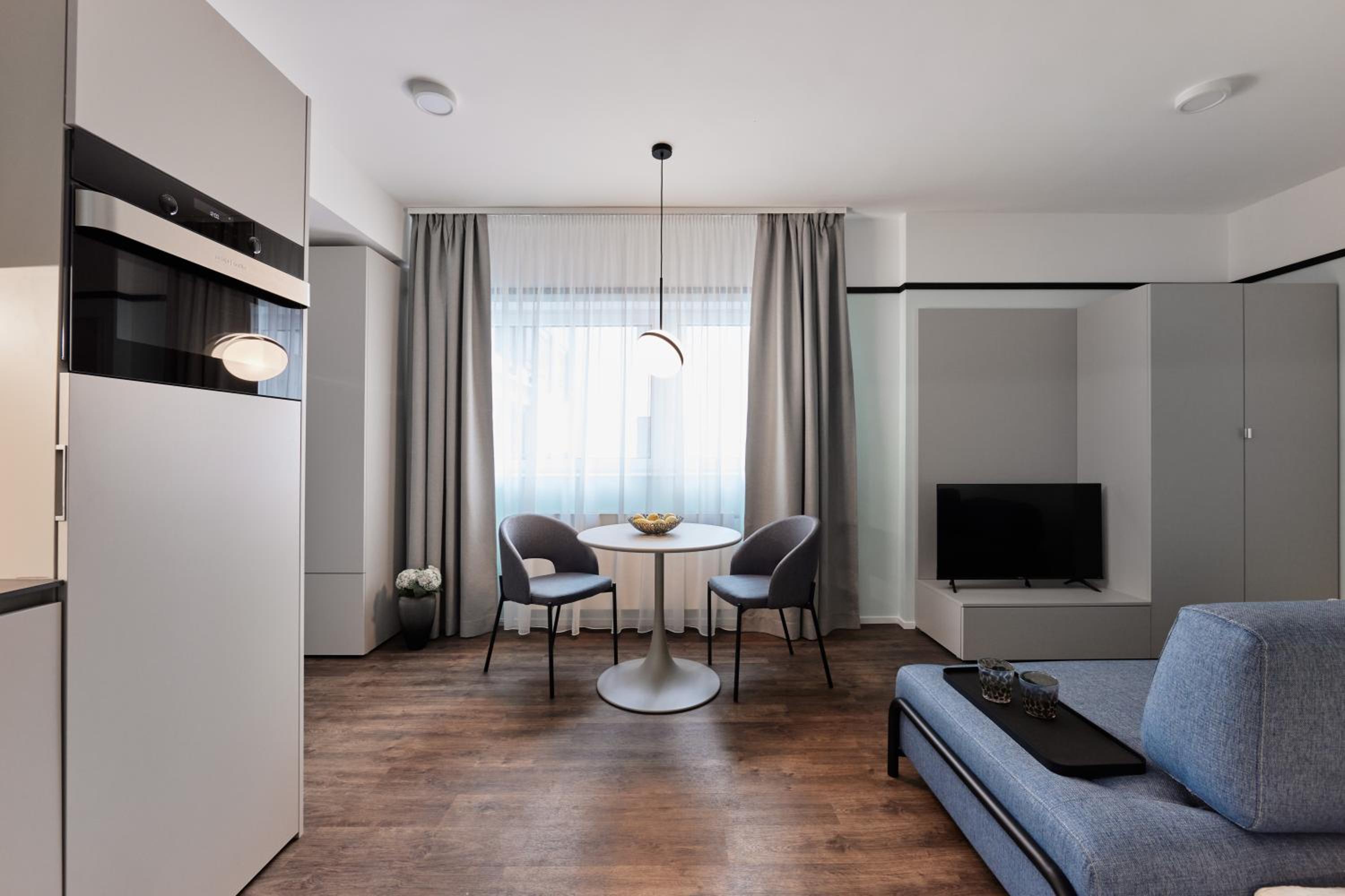 Suite - Photo 9