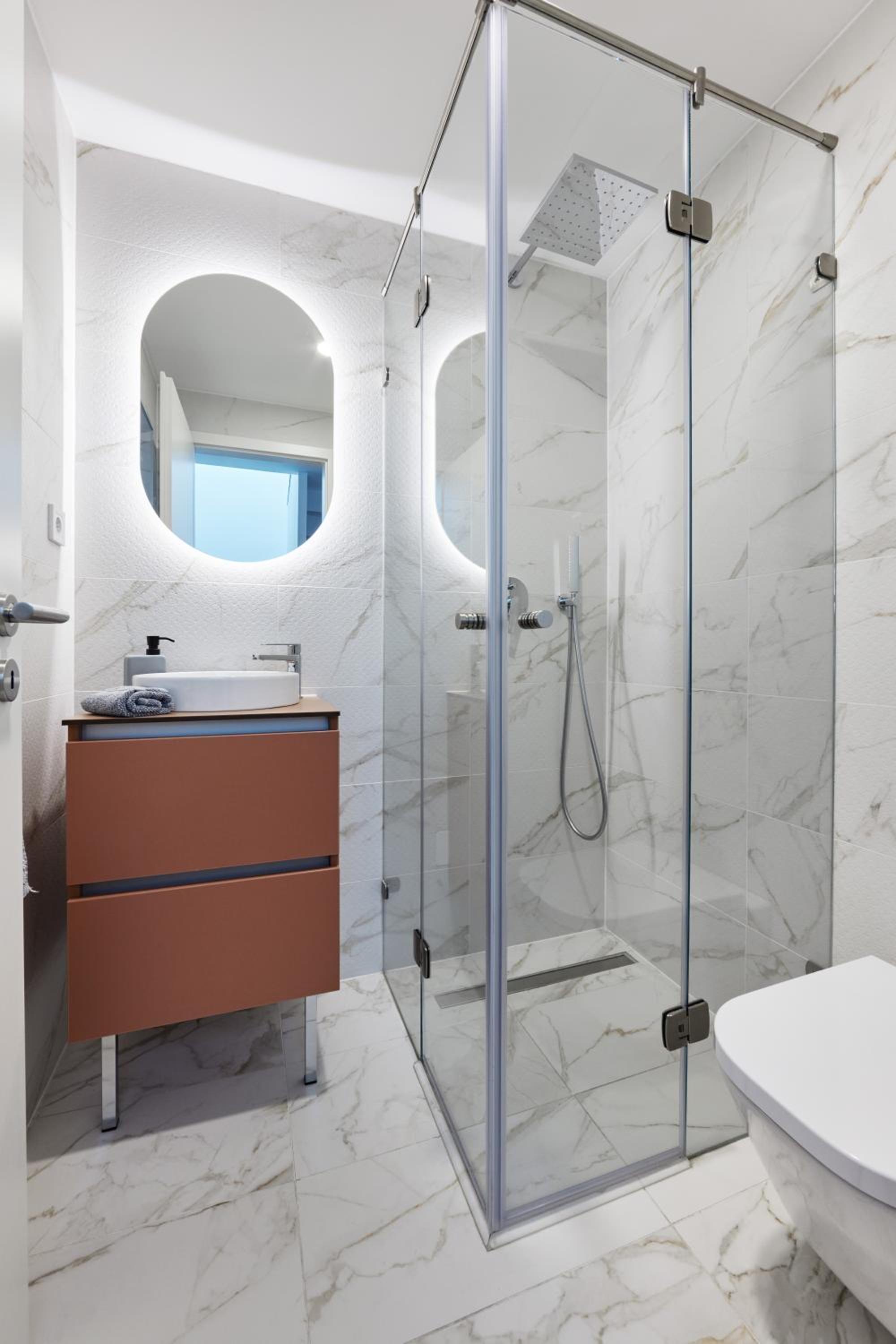 Deluxe Suite - Photo 2