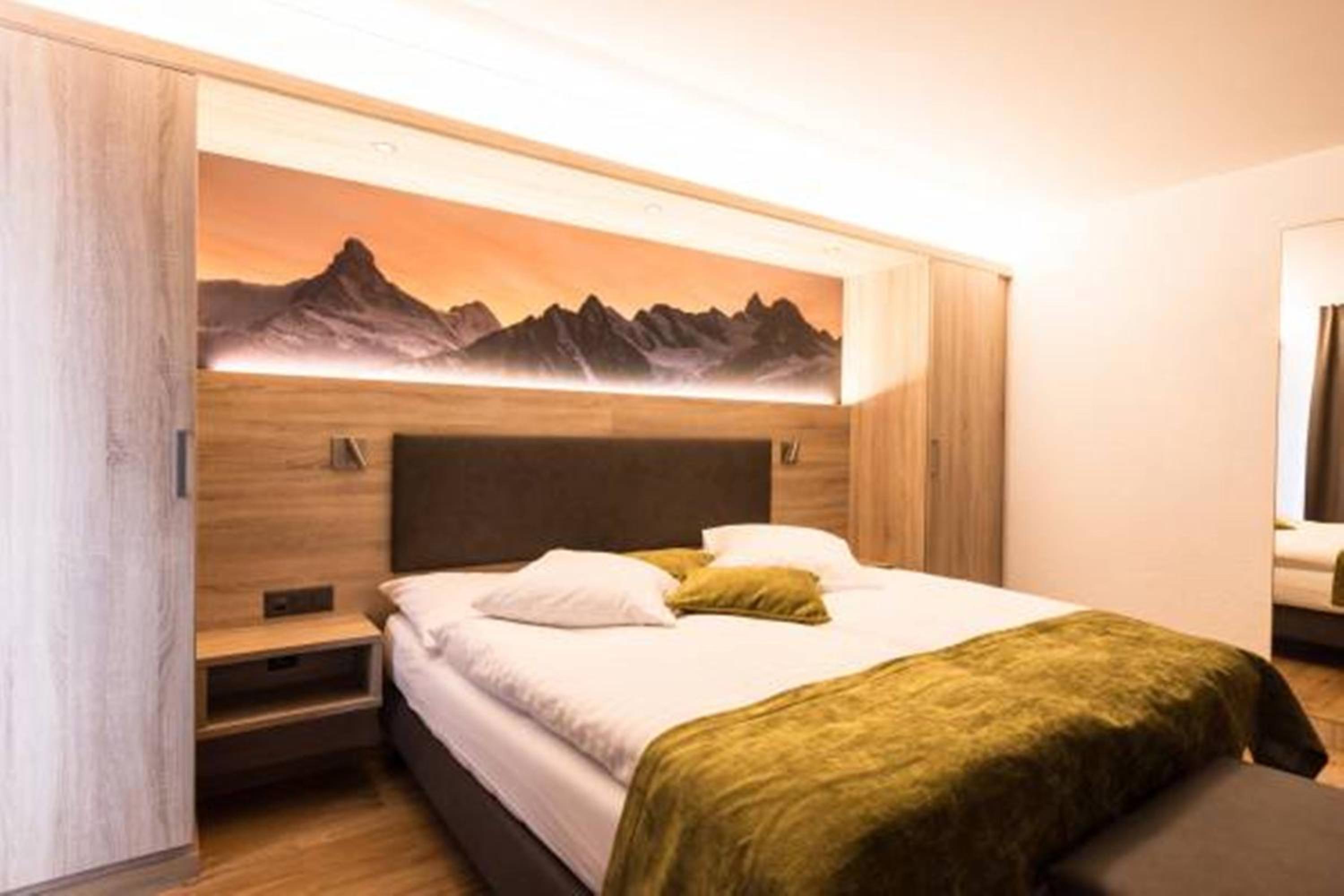 Quadruple Room with Mountain View