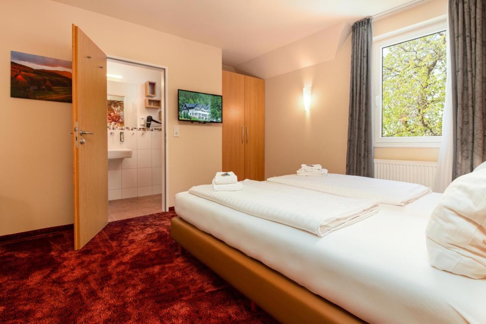 Double Room - Photo 21