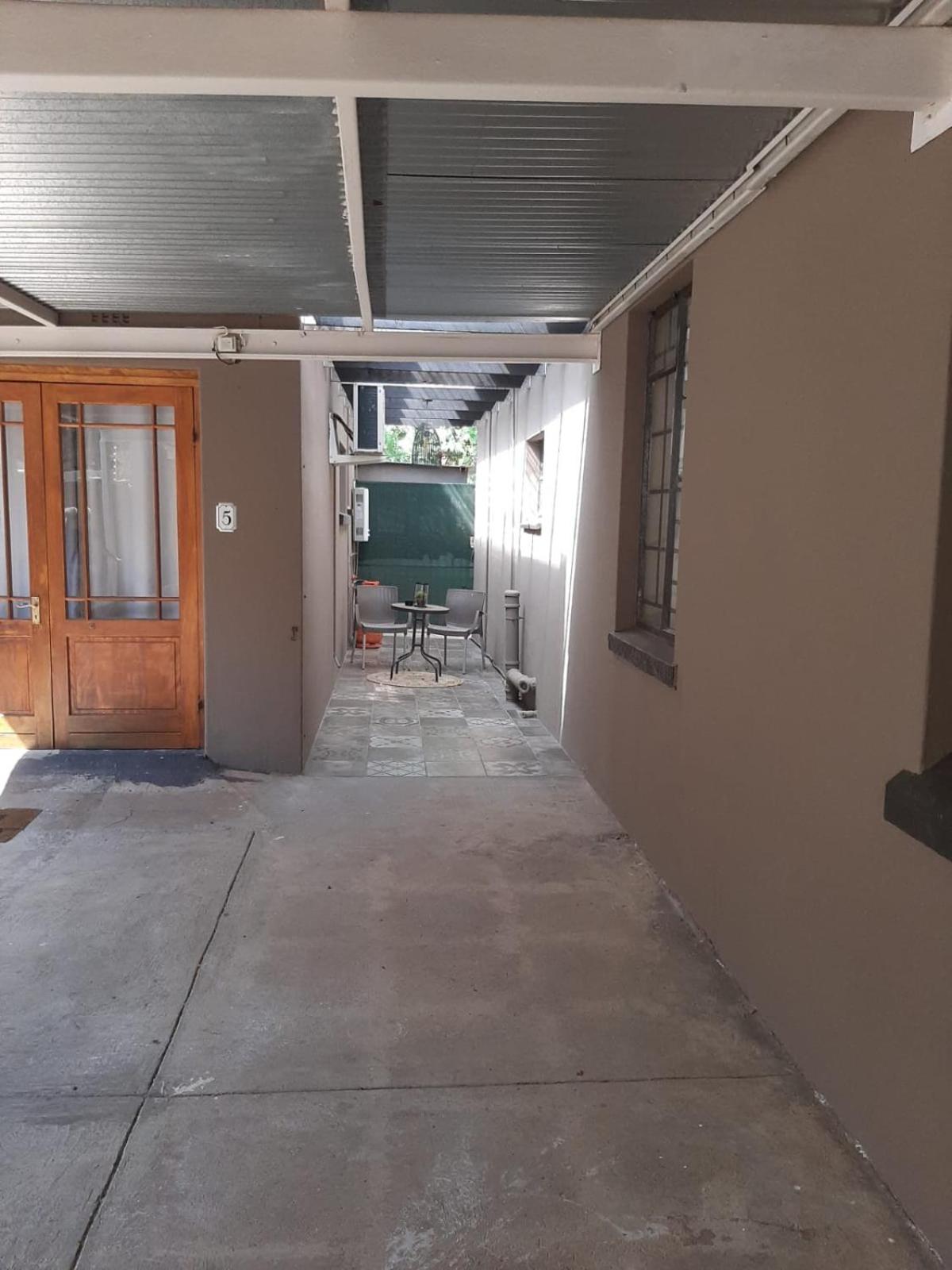 Standard Family Room - Photo 11