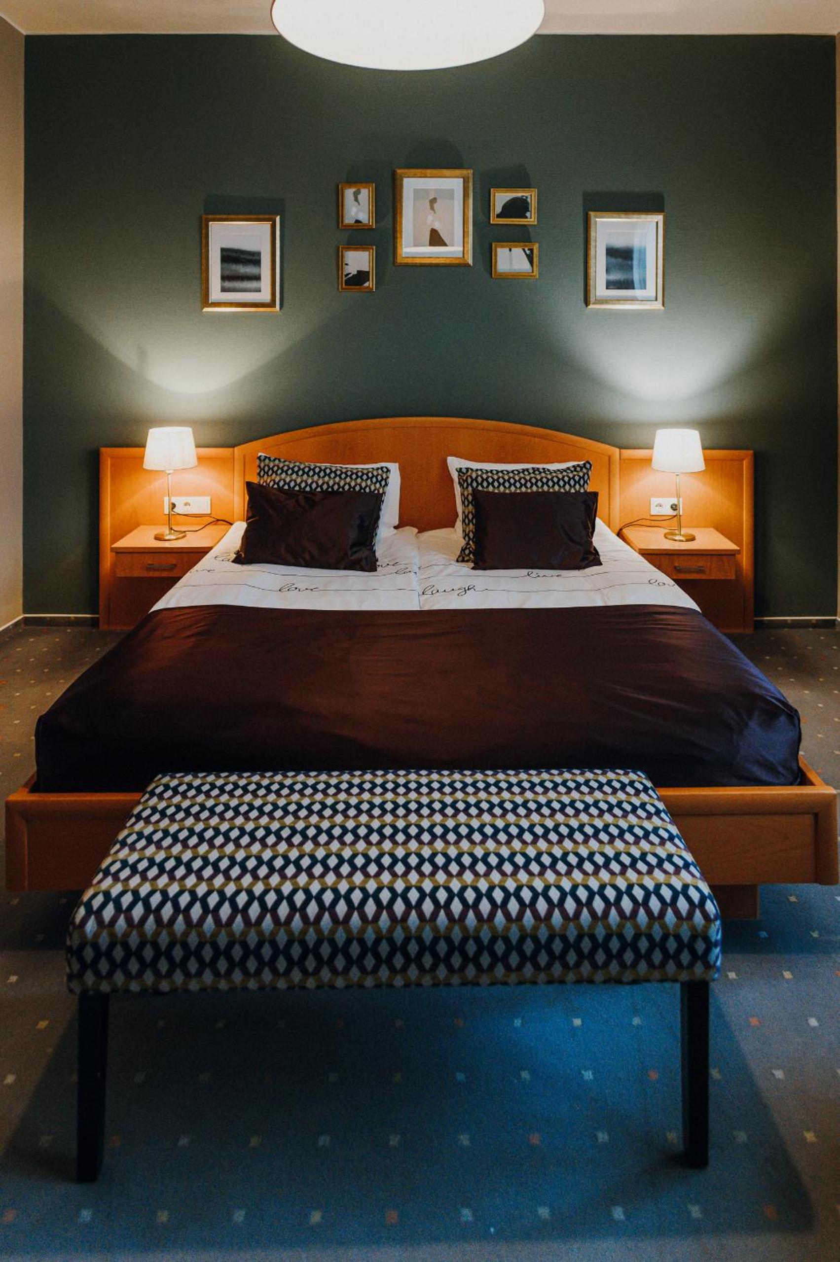 Double Room - Photo 6