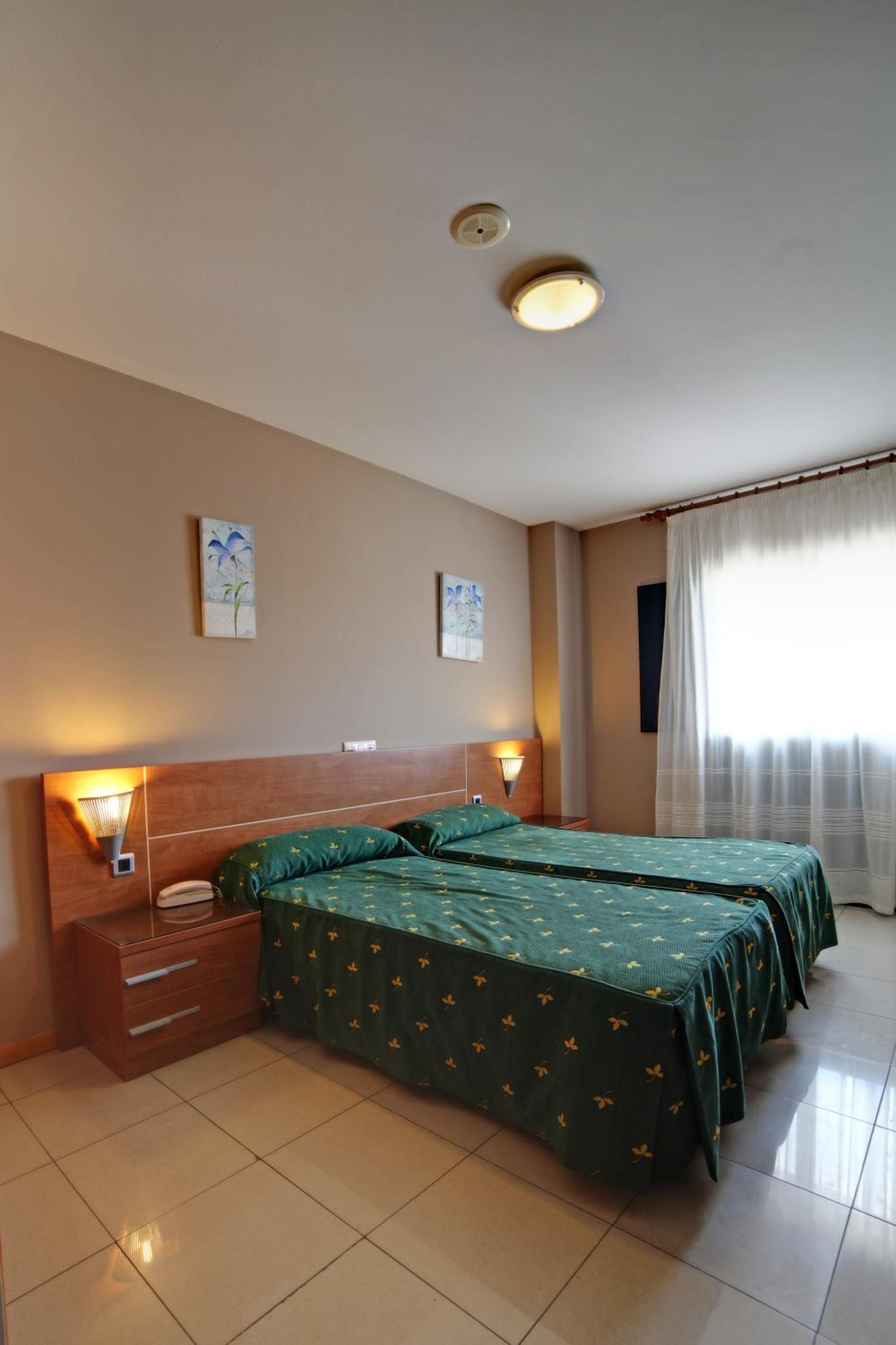 Double or Twin Room photo 3