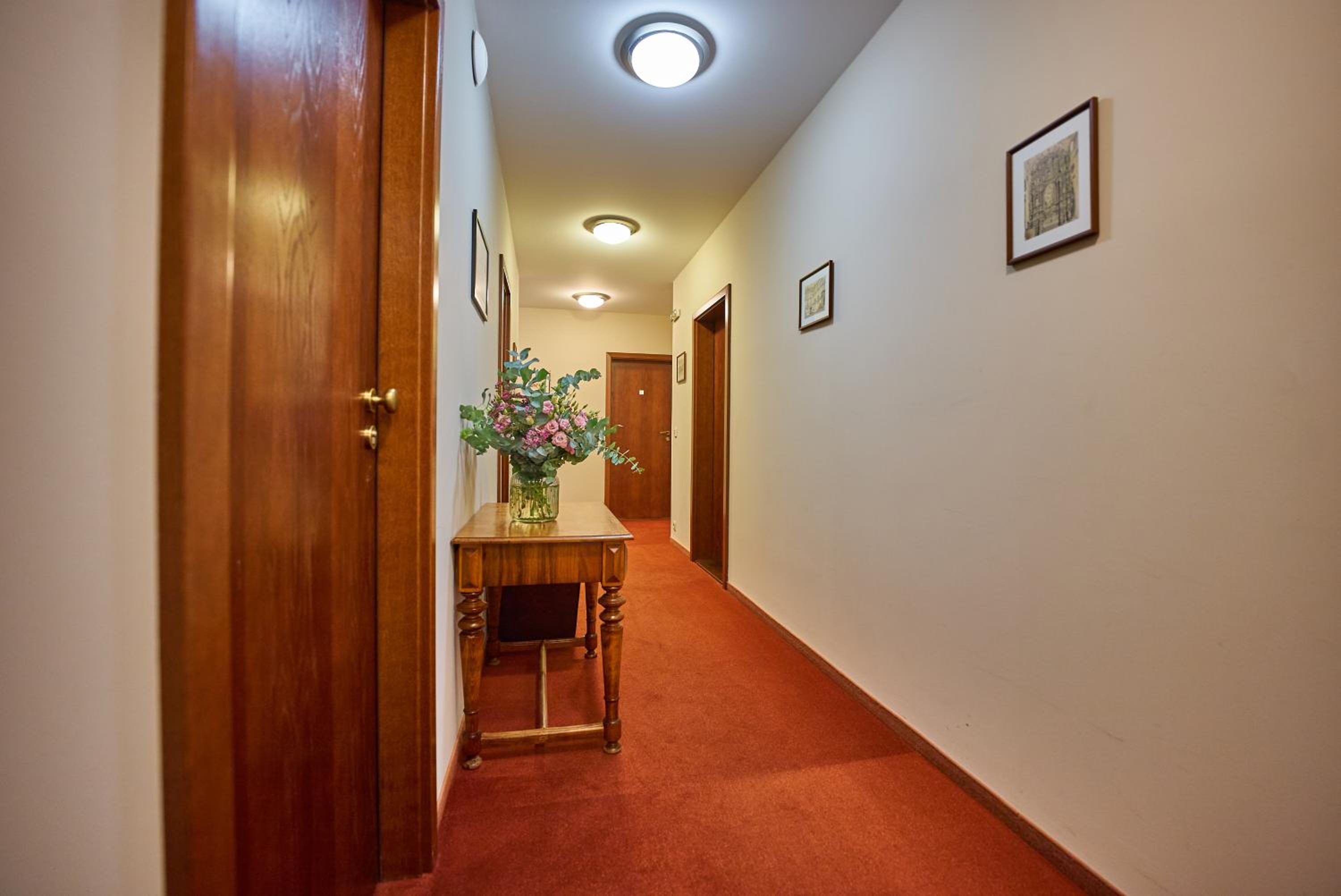 Suite - Photo 7