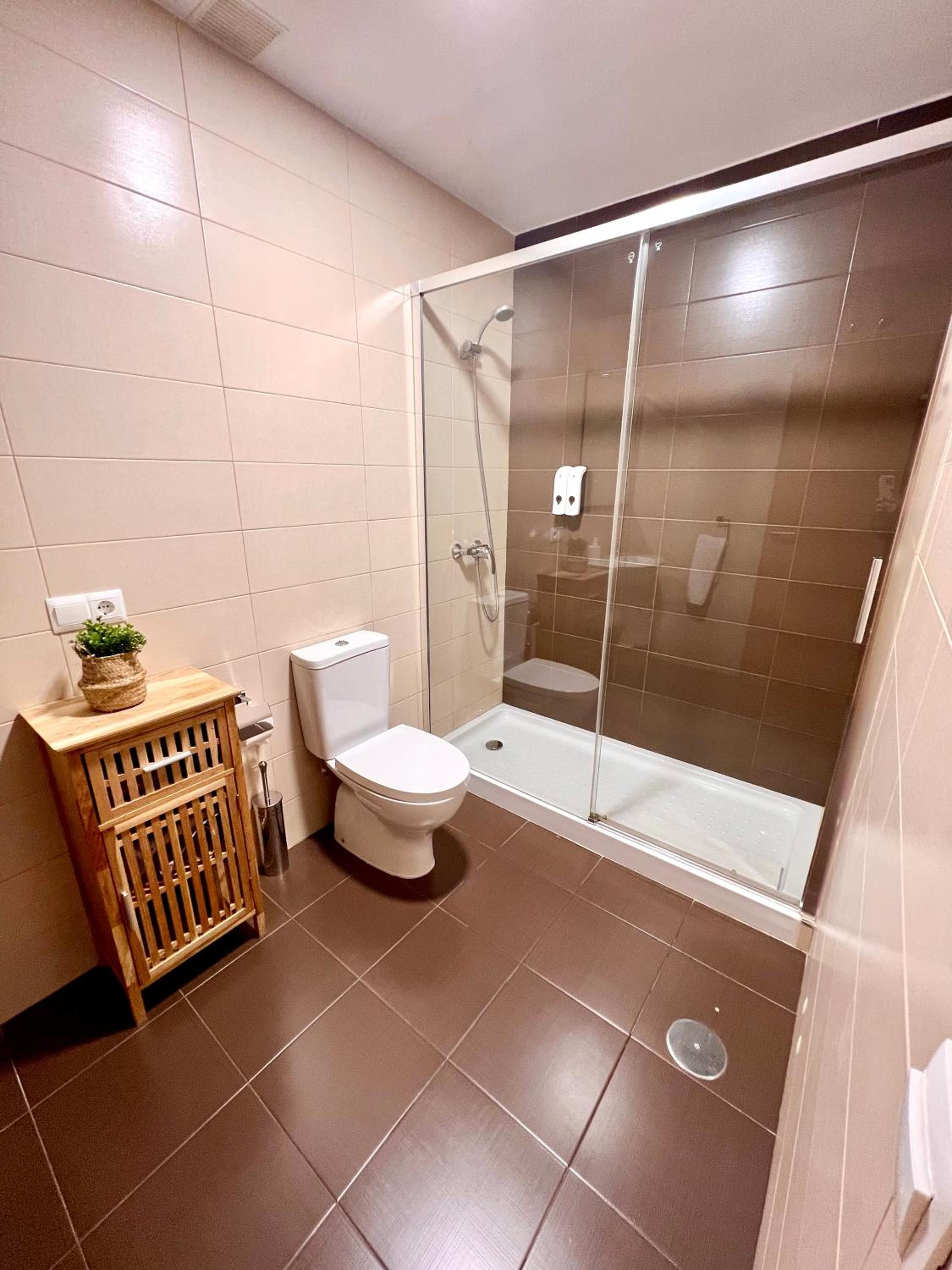 One-Bedroom Apartment - Photo 15