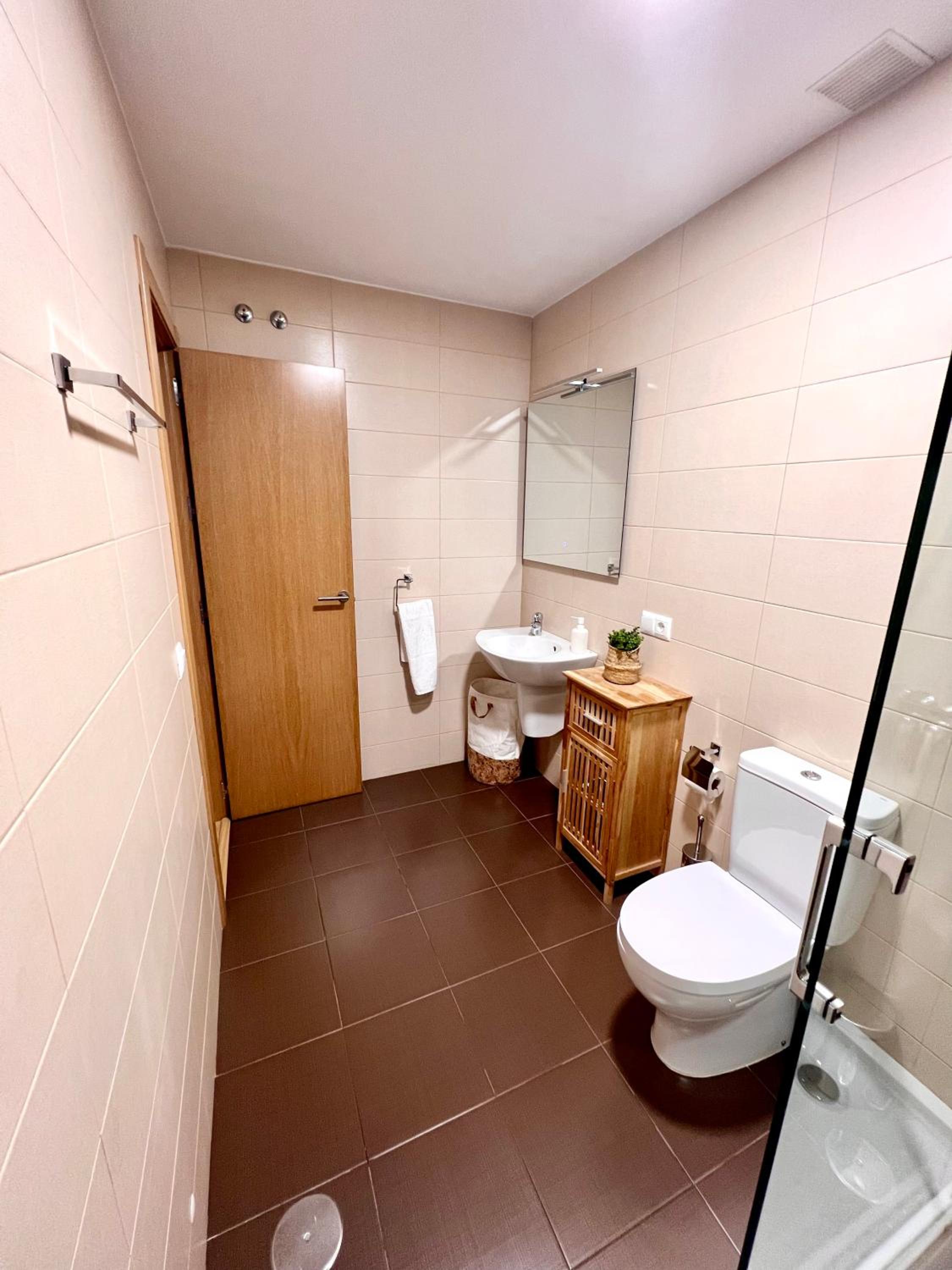 One-Bedroom Apartment - Photo 16