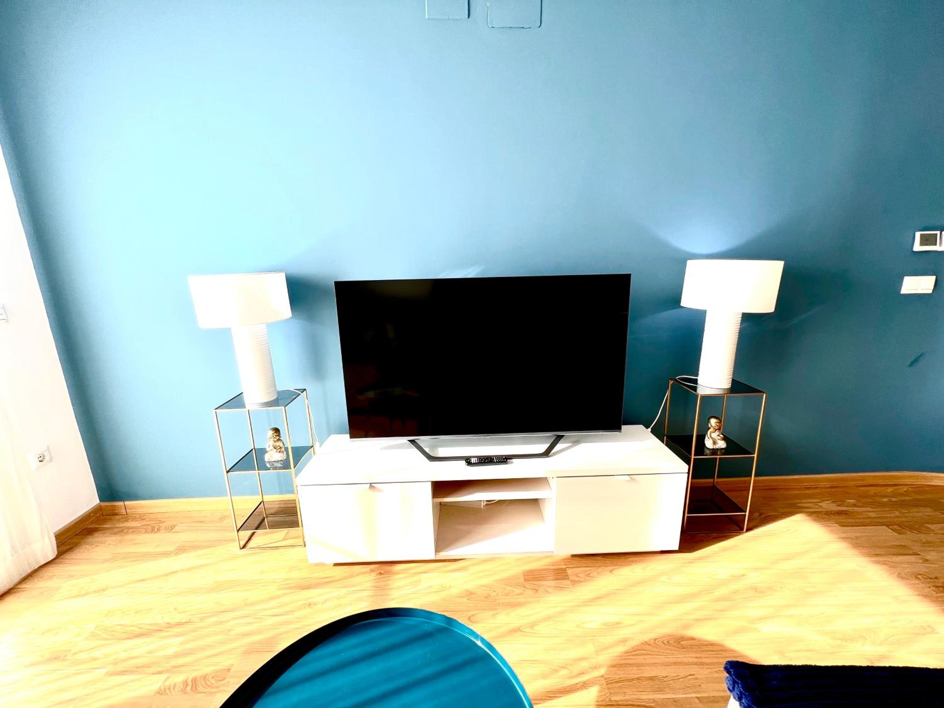 One-Bedroom Apartment - Photo 18