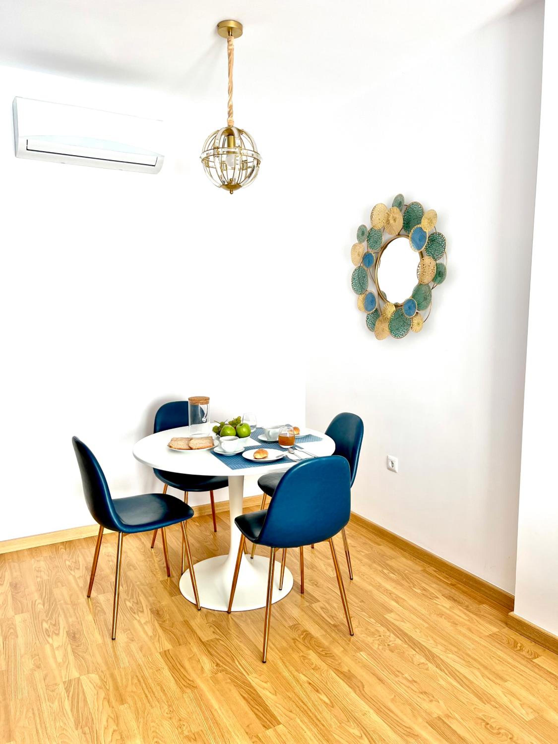One-Bedroom Apartment - Photo 21