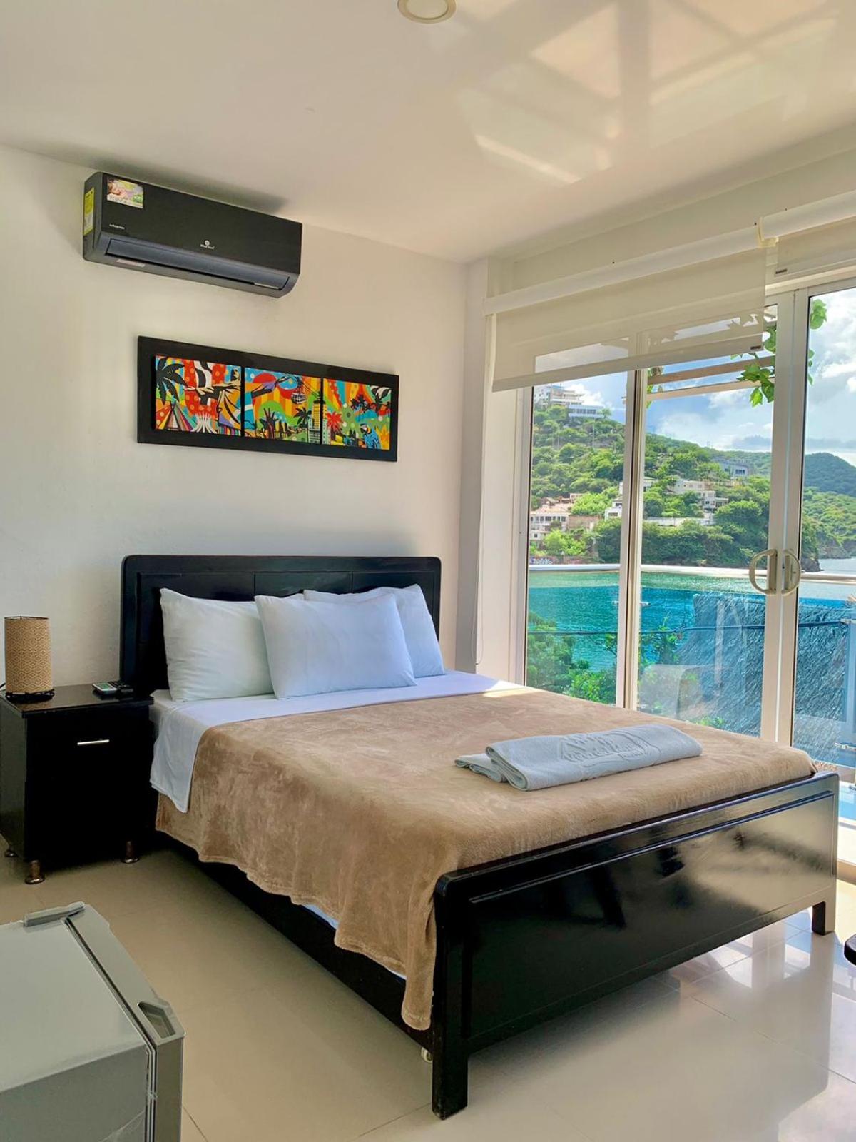 Double Room with Sea View photo 2