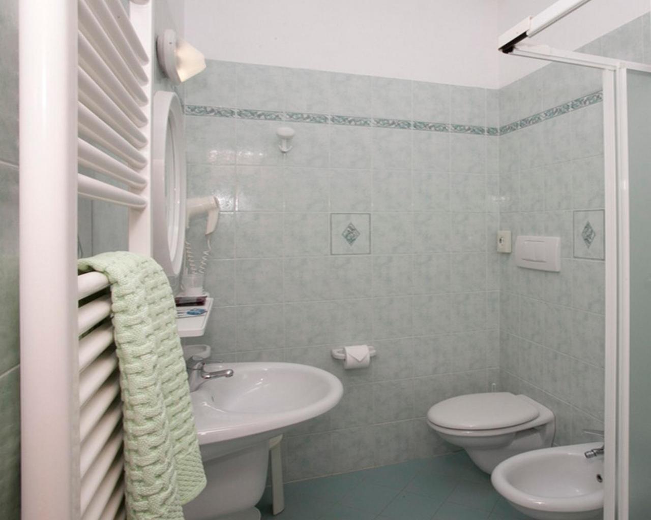 Budget Double Room photo 2