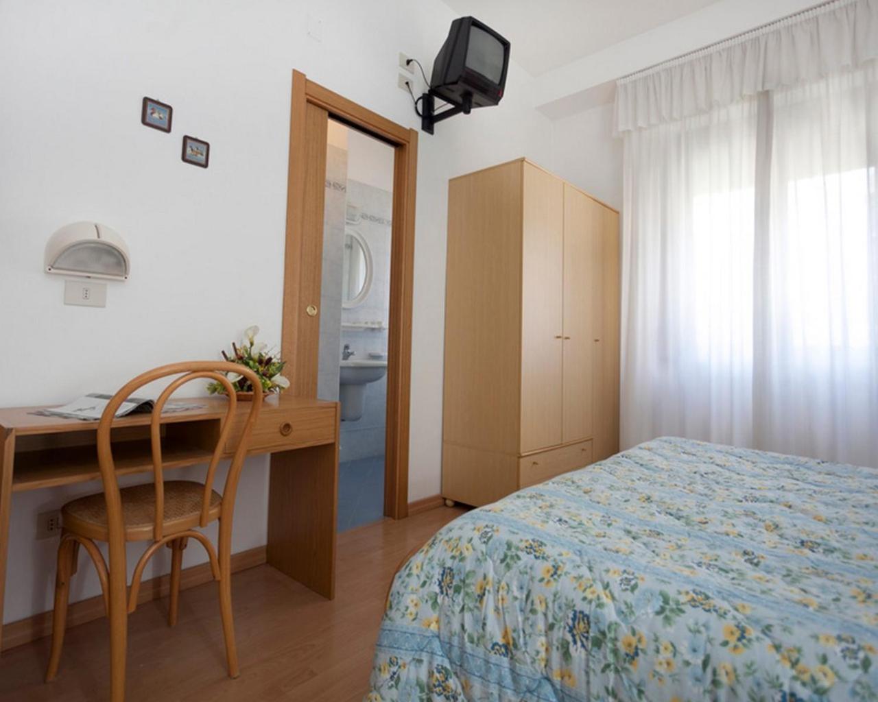 Double Room (1 Adult) photo 3
