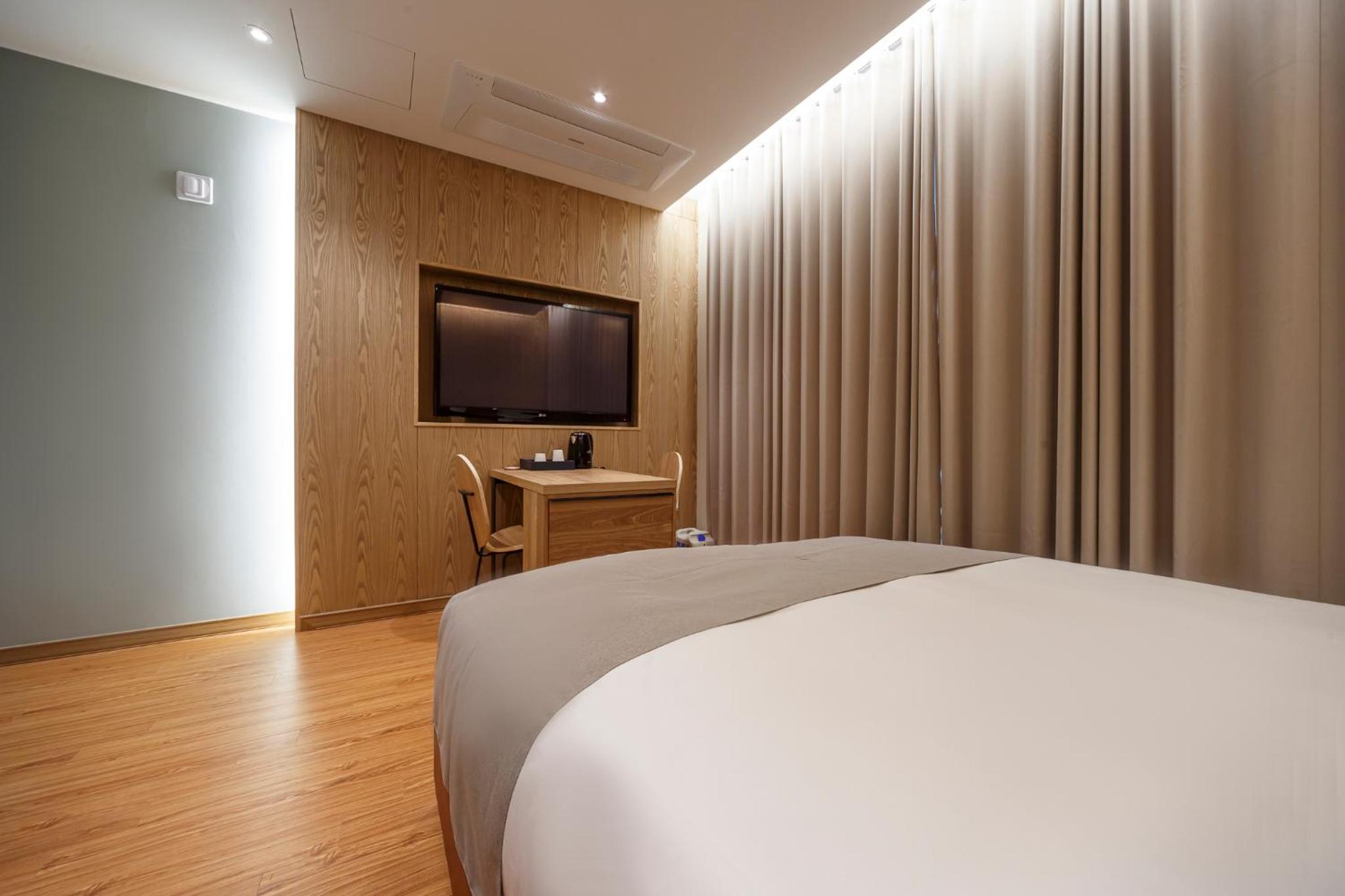 Standard Double Room - Photo 3