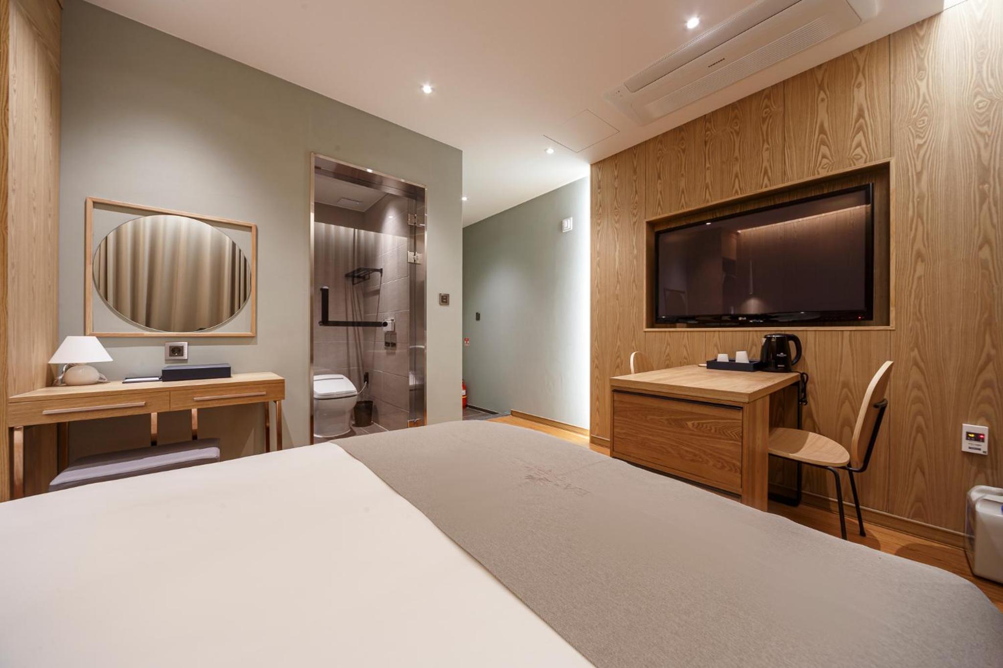 Standard Double Room - Photo 4