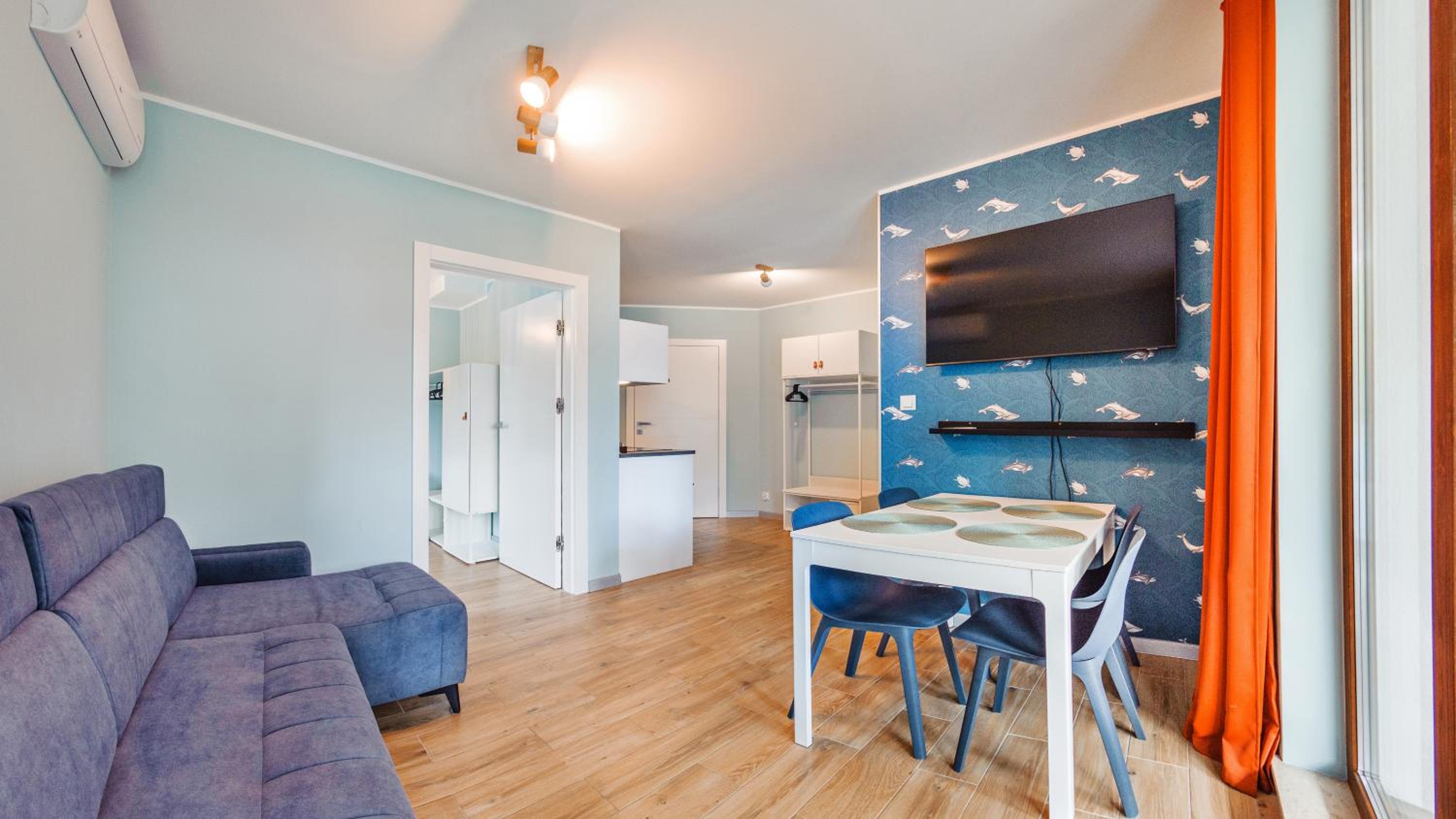 One-Bedroom Apartment photo 1