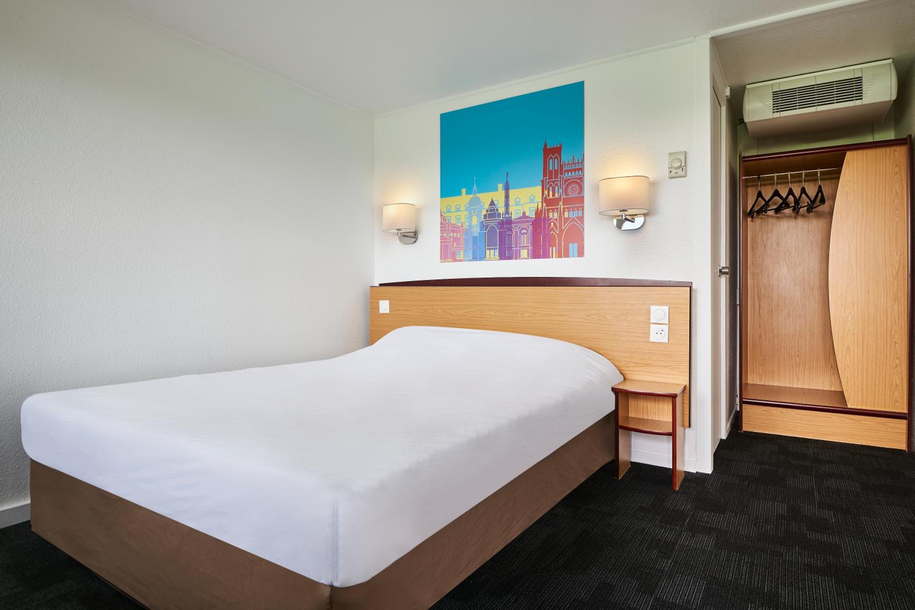 Double Room - Photo 9