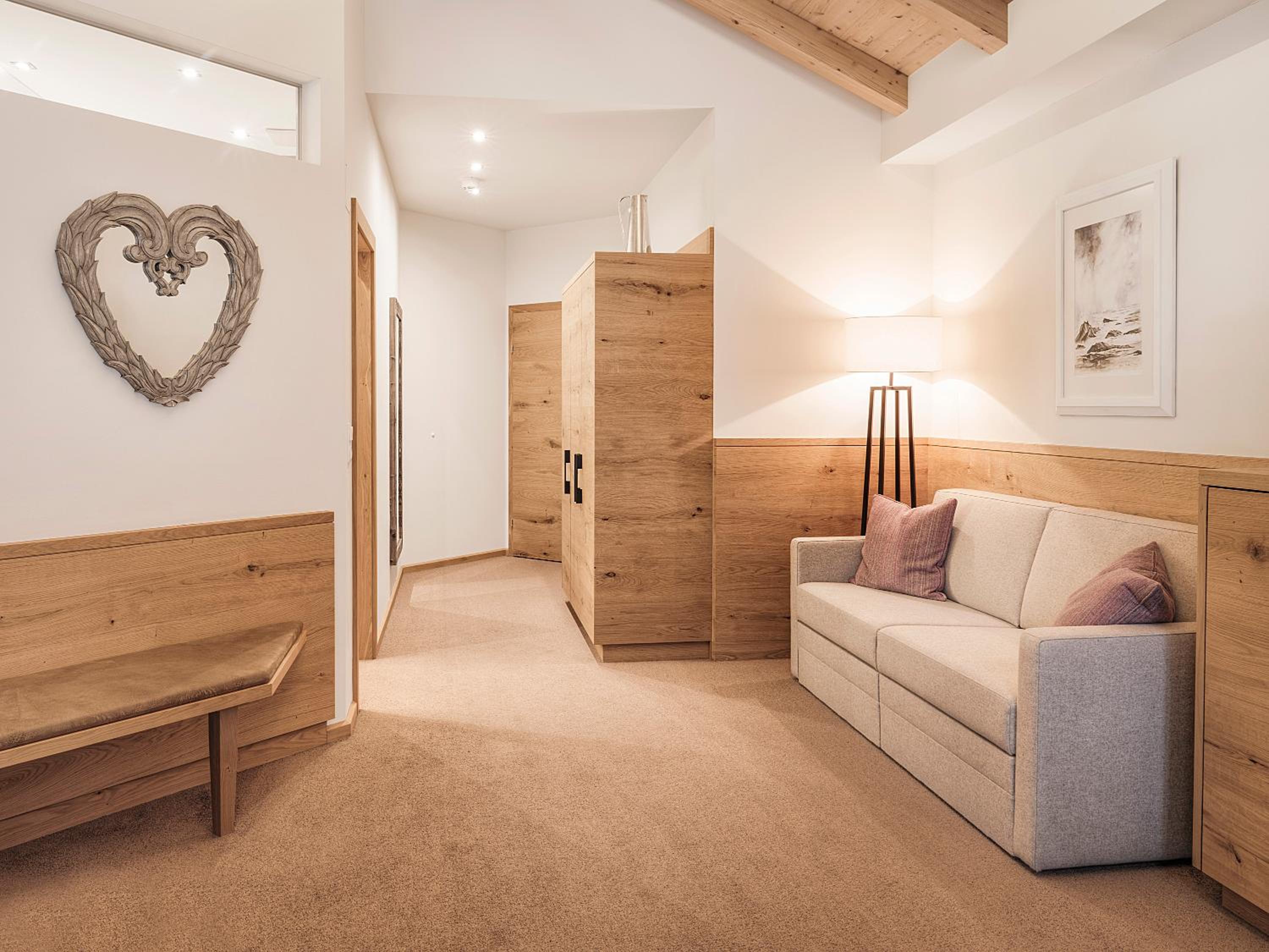 Deluxe Junior Suite - Photo 7