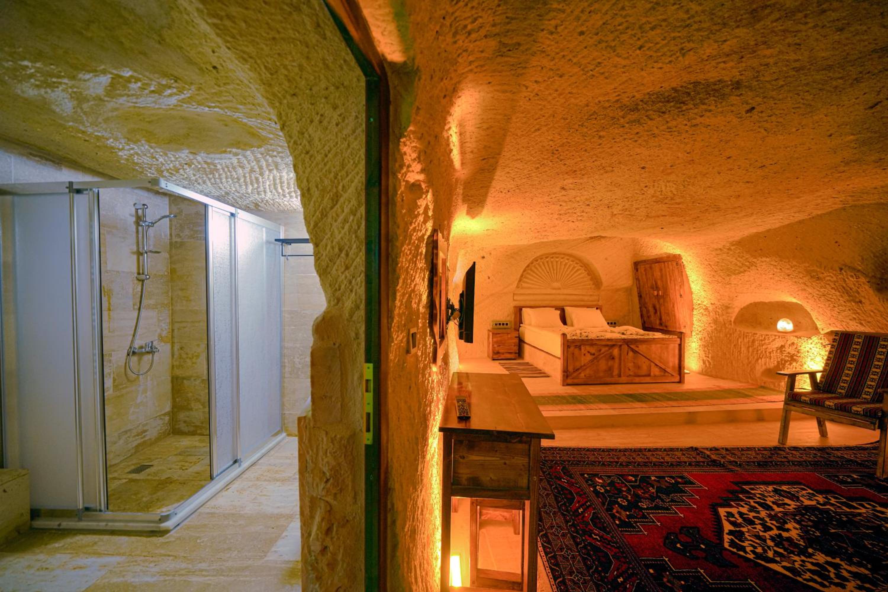 Deluxe Double Room - Photo 18