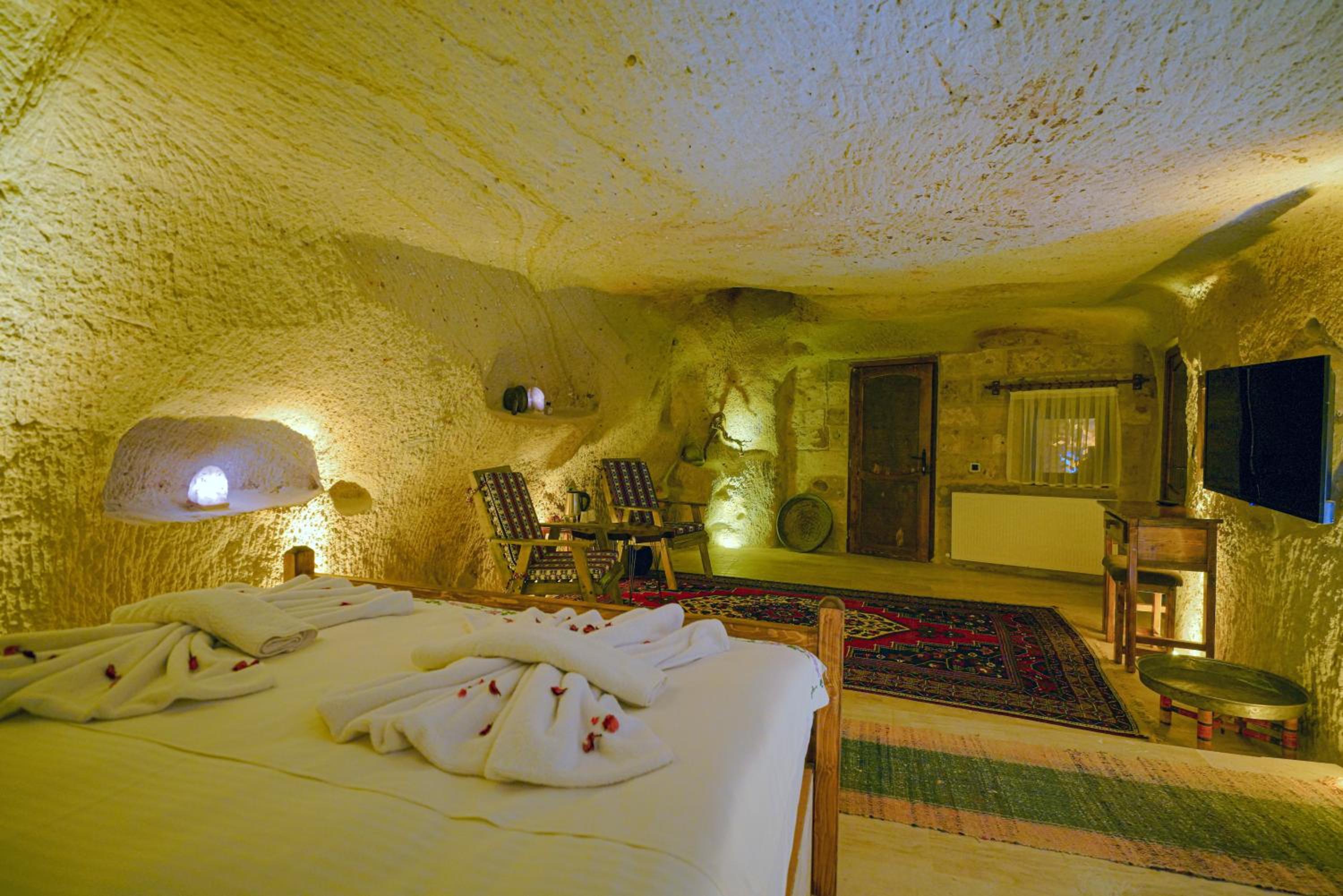 Deluxe Double Room - Photo 1