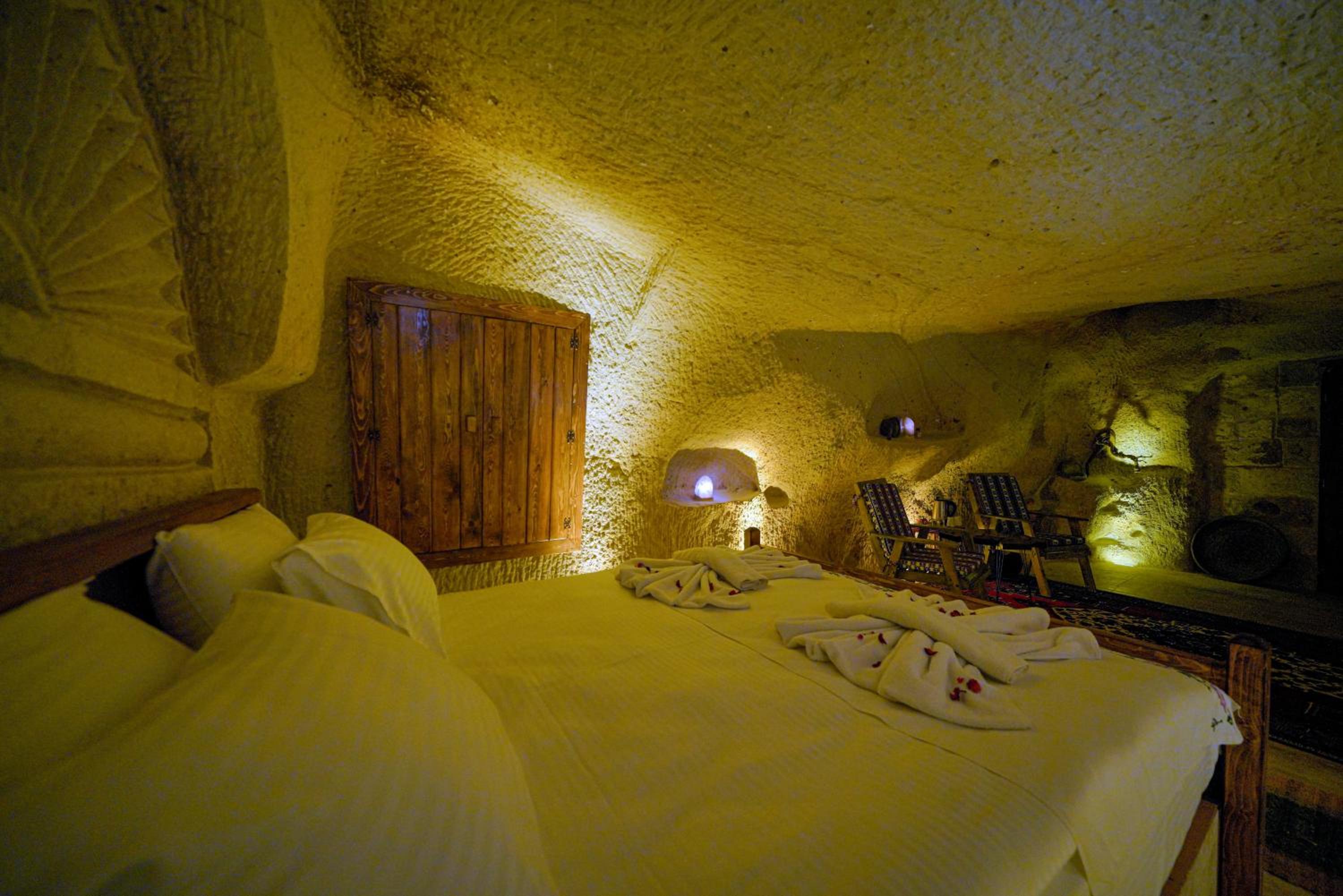 Deluxe Double Room - Photo 8