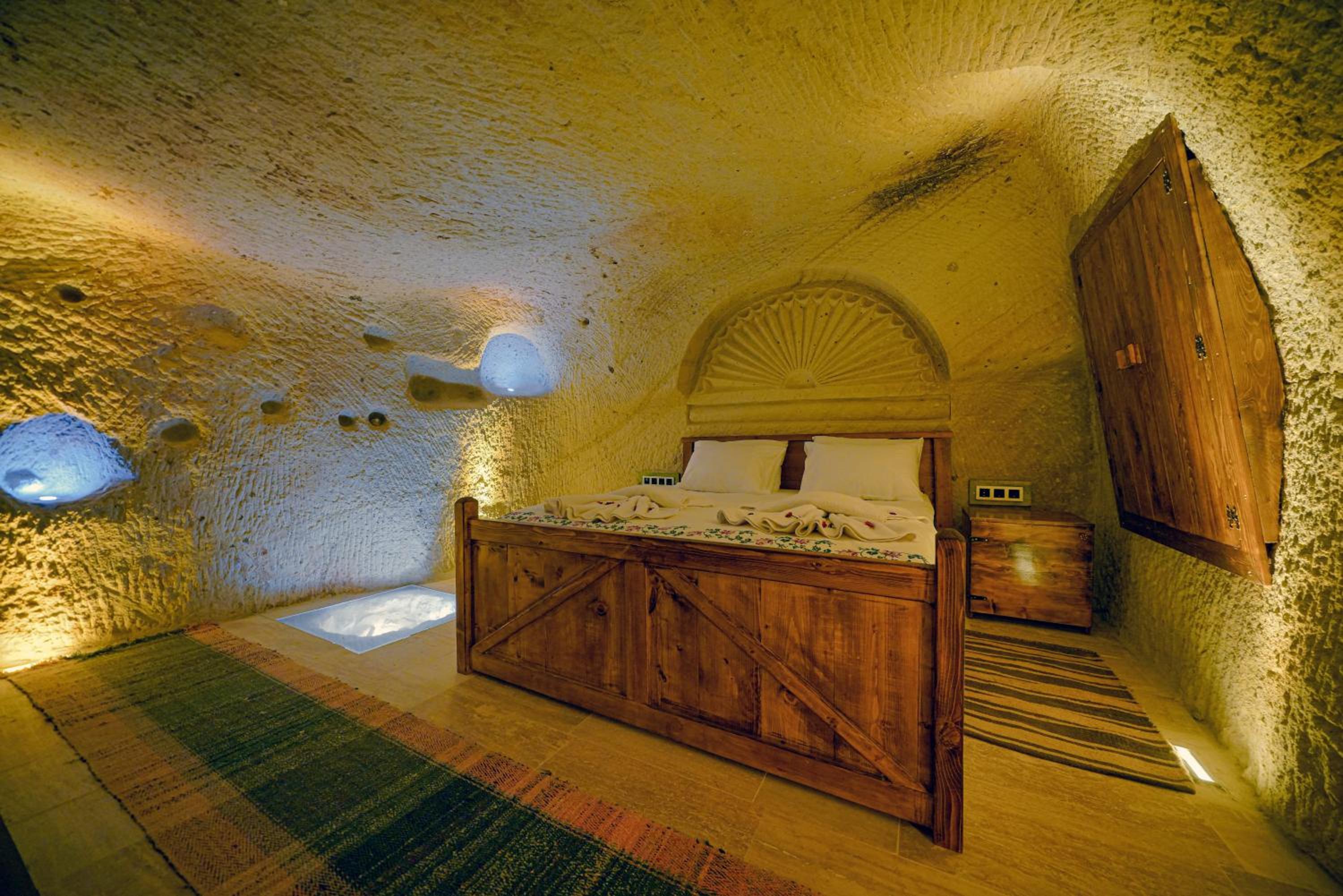 Deluxe Double Room - Photo 15