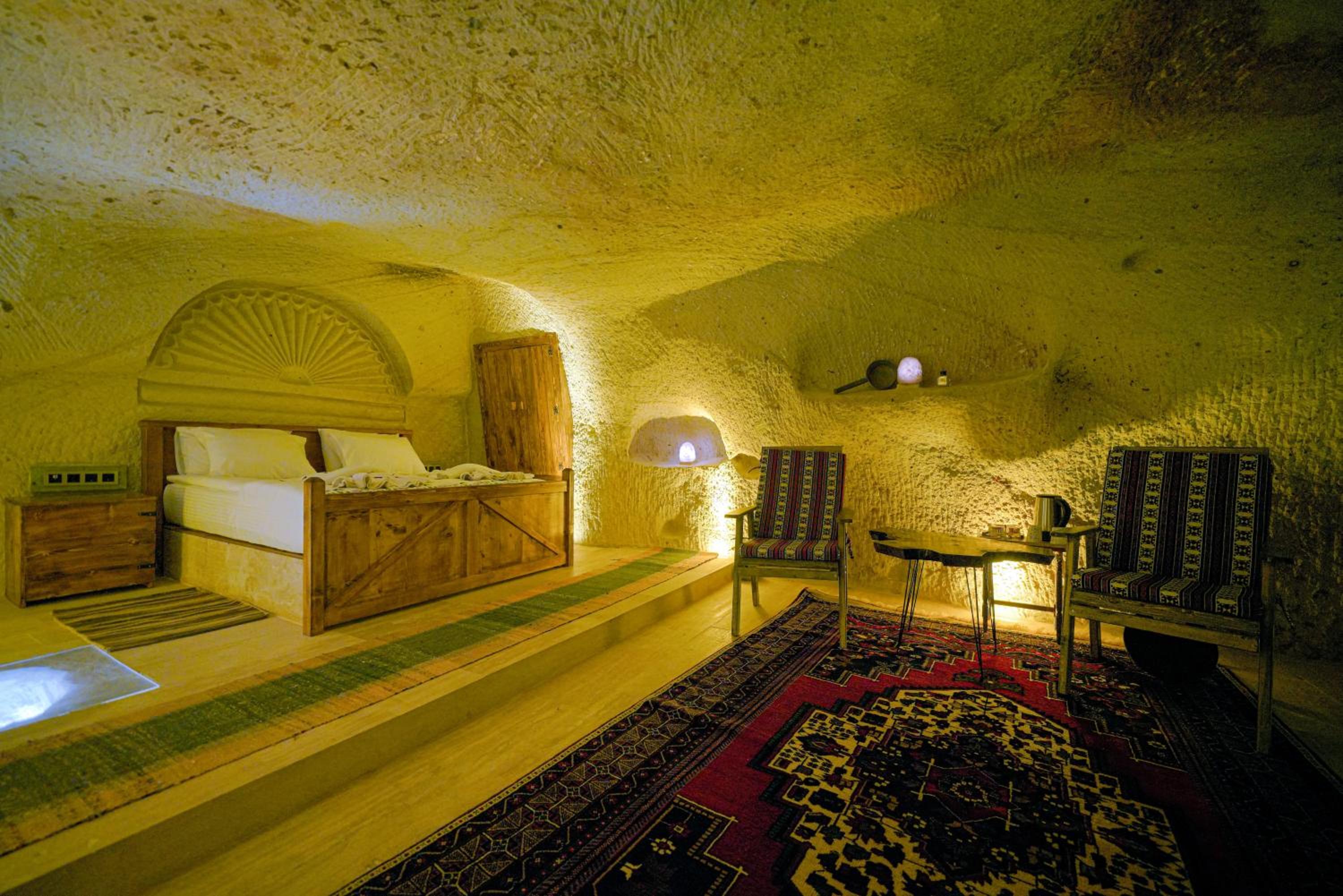 Deluxe Double Room - Photo 14
