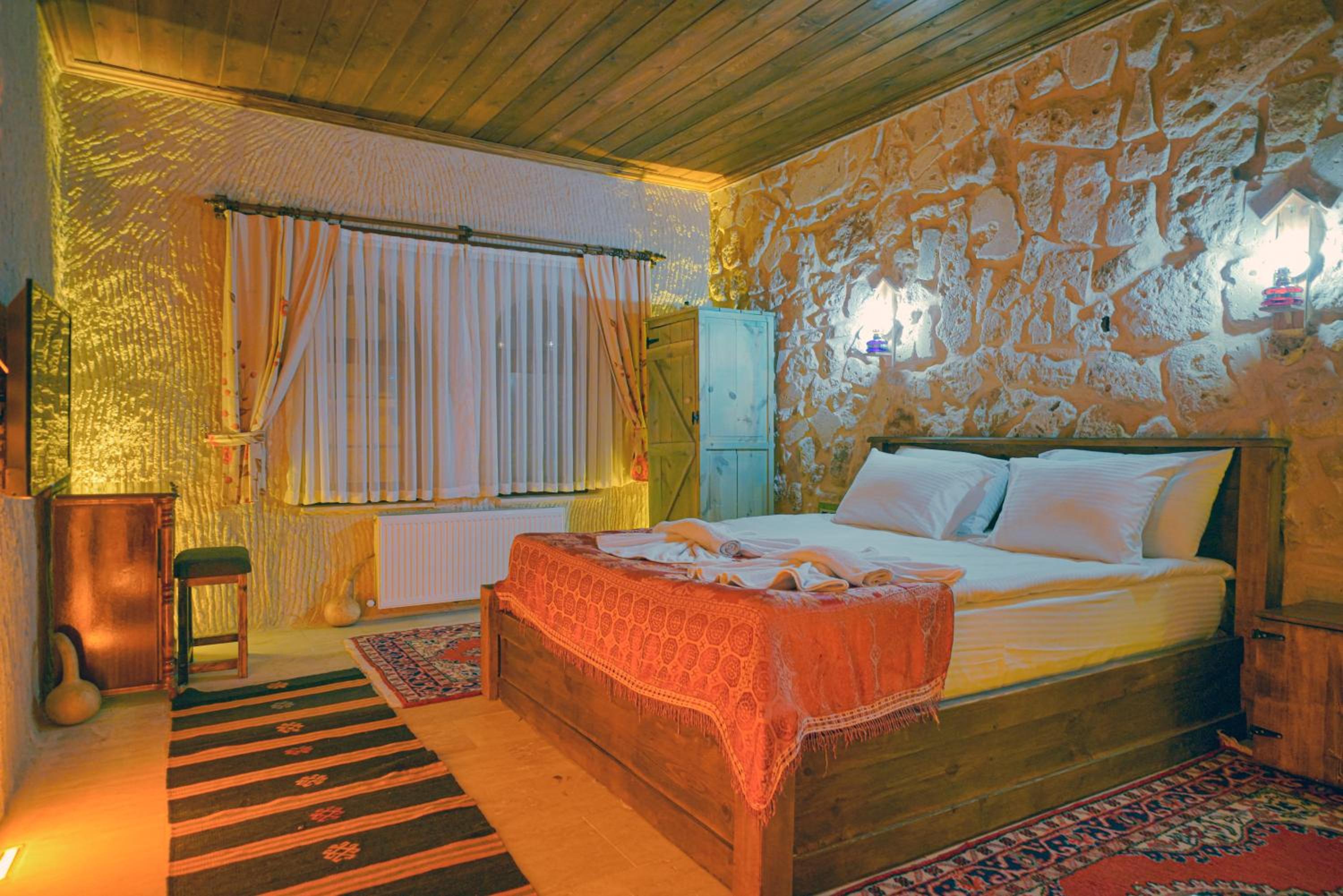 Double Room - Photo 14