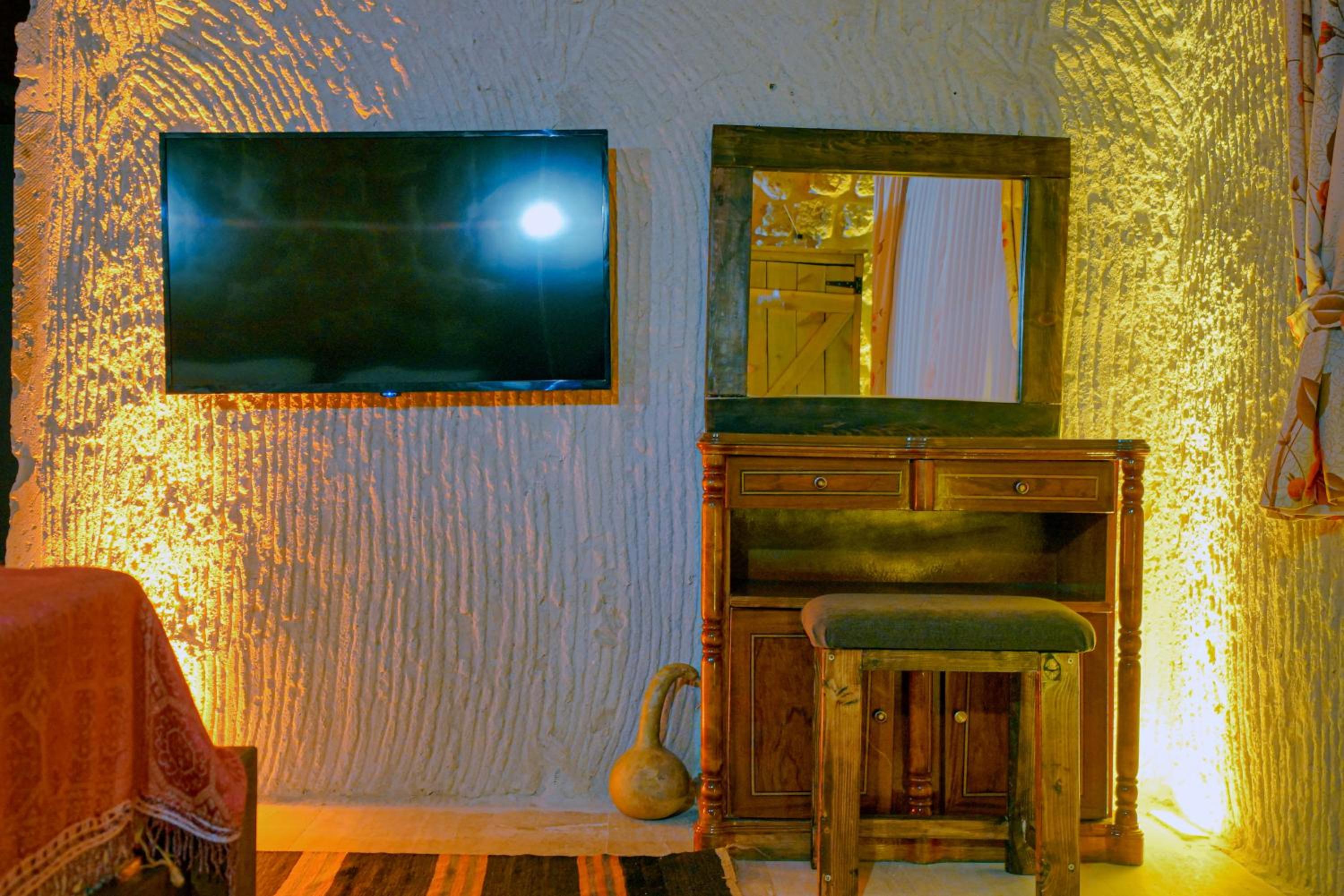 Double Room - Photo 8