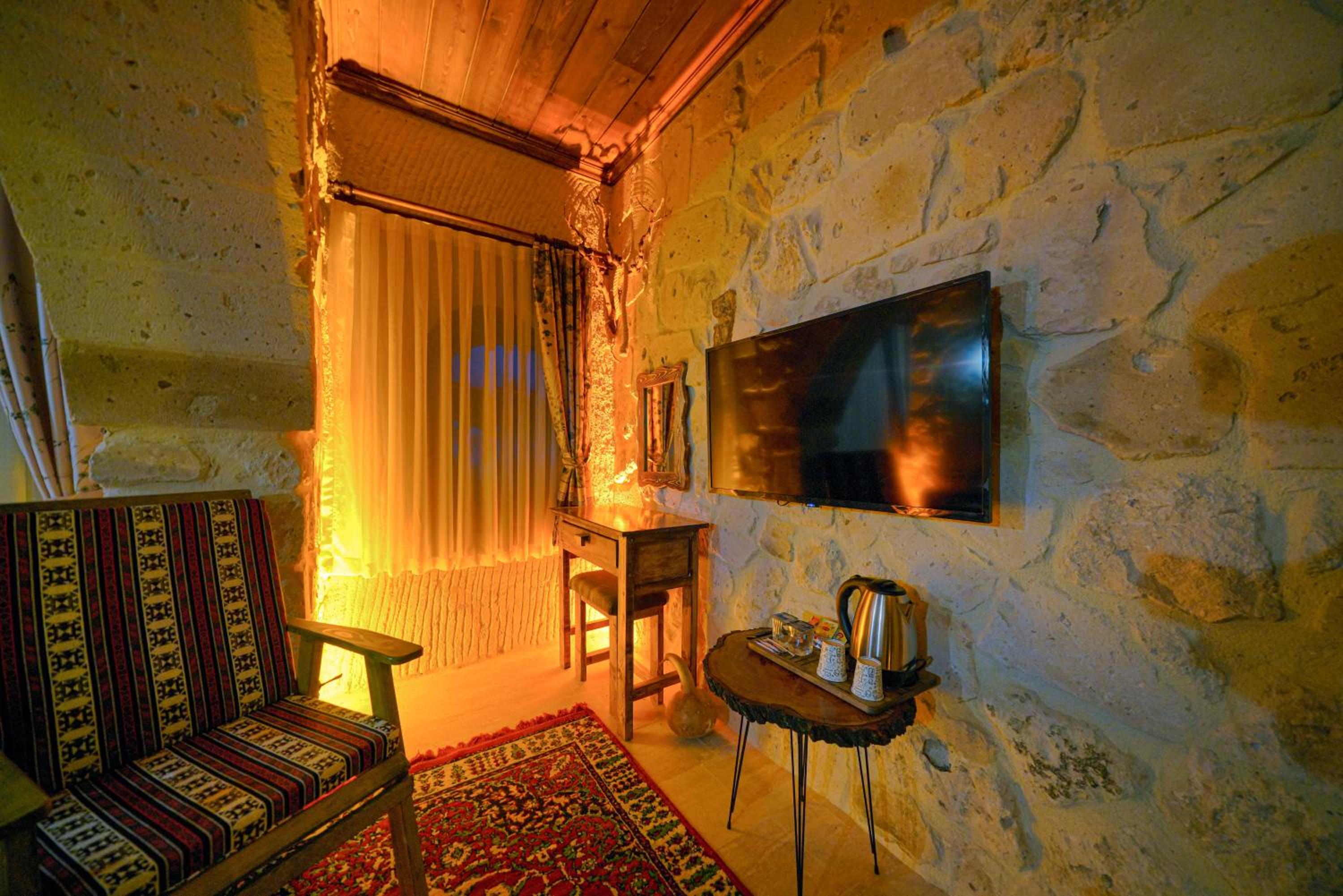 Deluxe Room - Photo 4