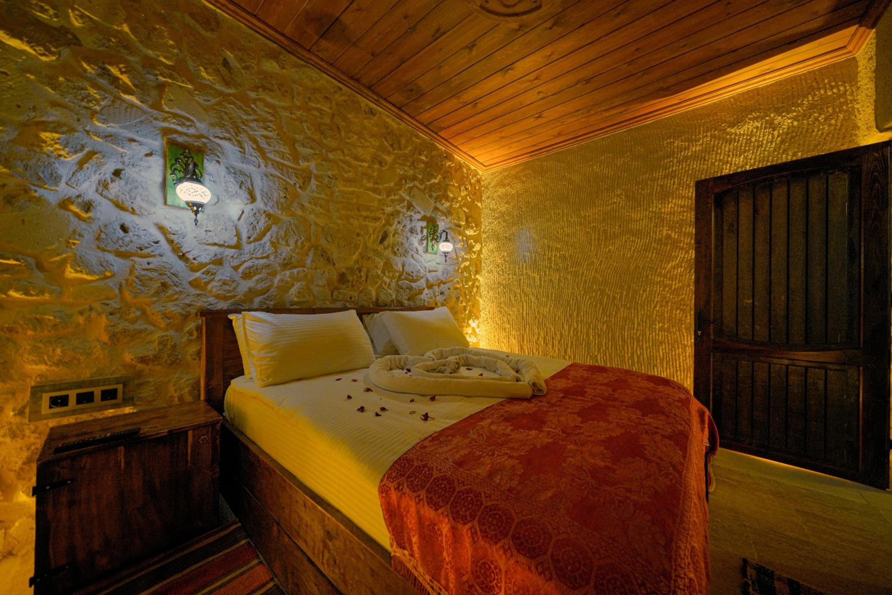 Standard King Room - Photo 1