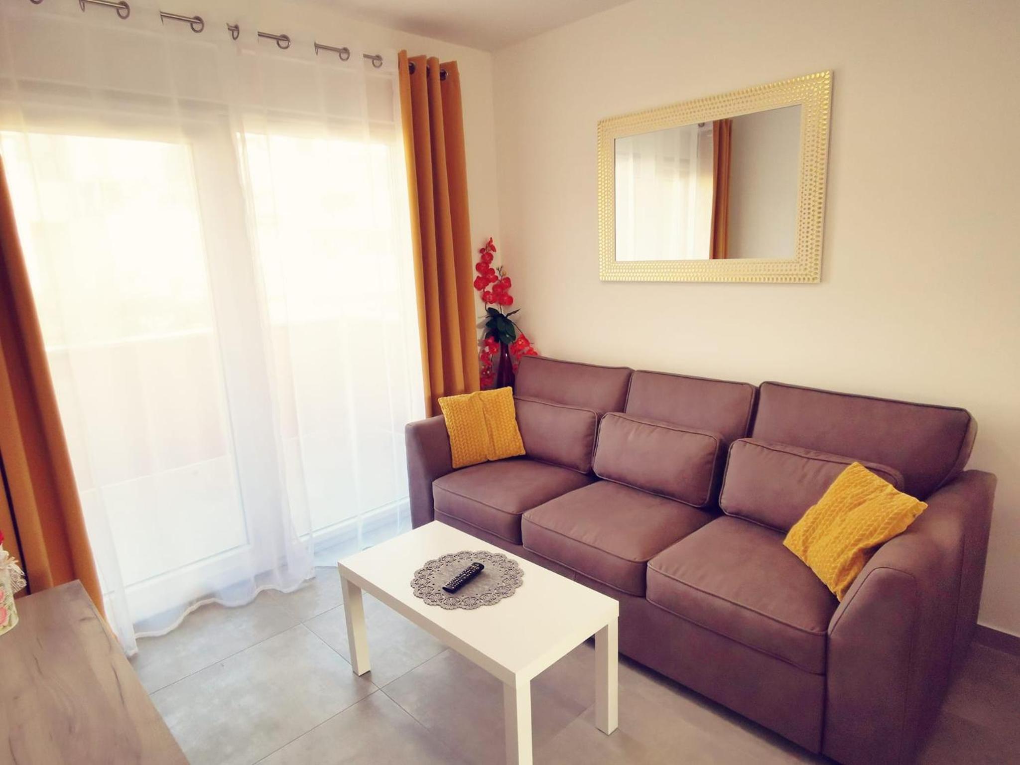 One-Bedroom Apartment photo 1