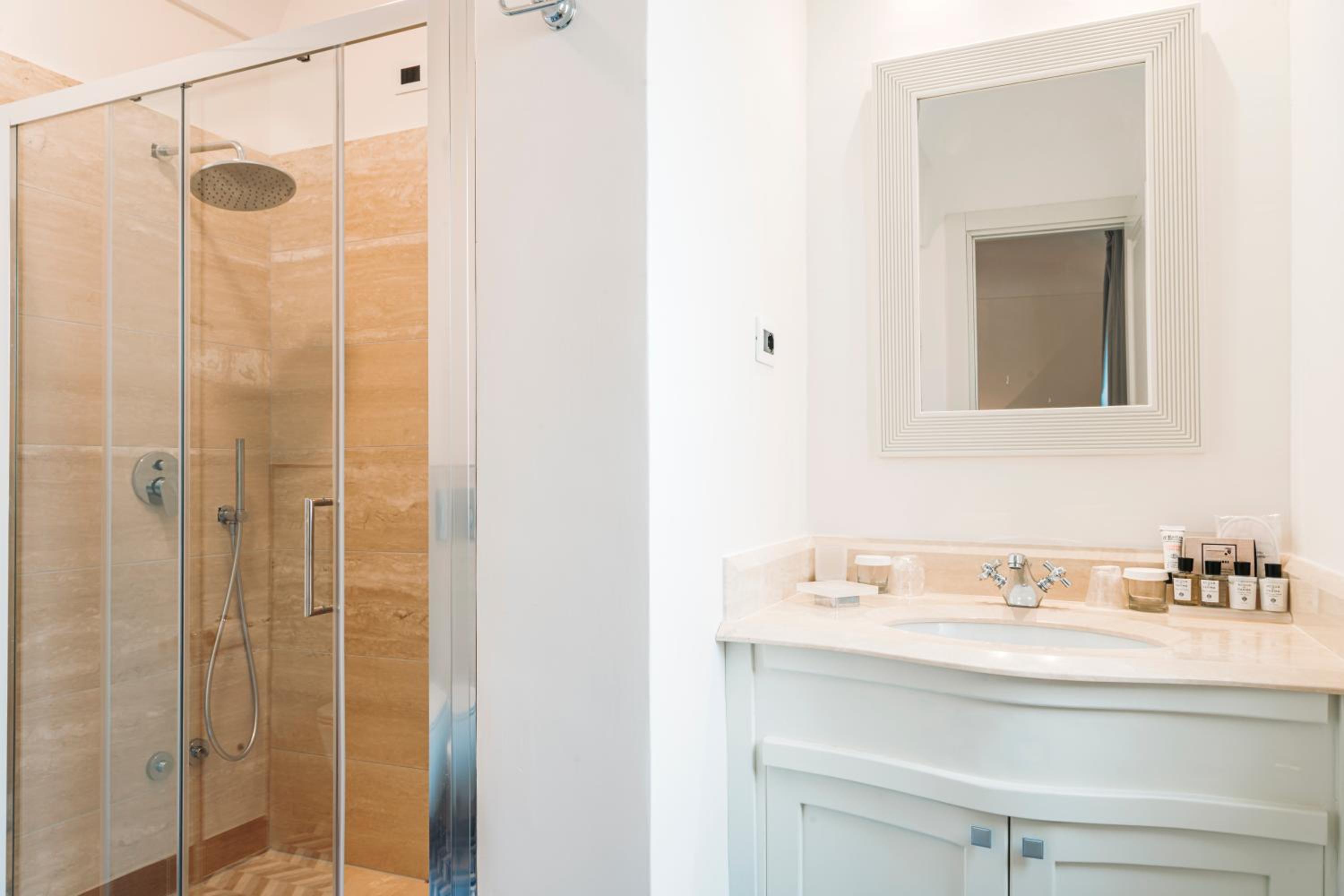 Junior Suite - Photo 8