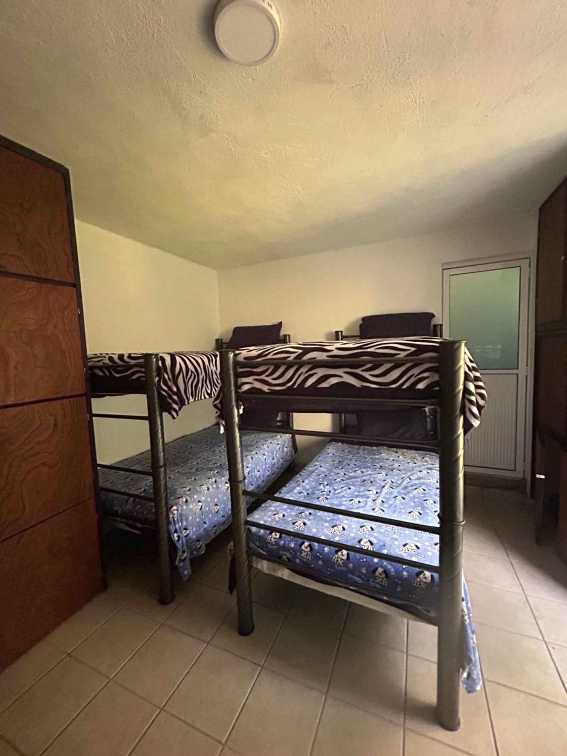 Family Room With Private Bathroom photo 3