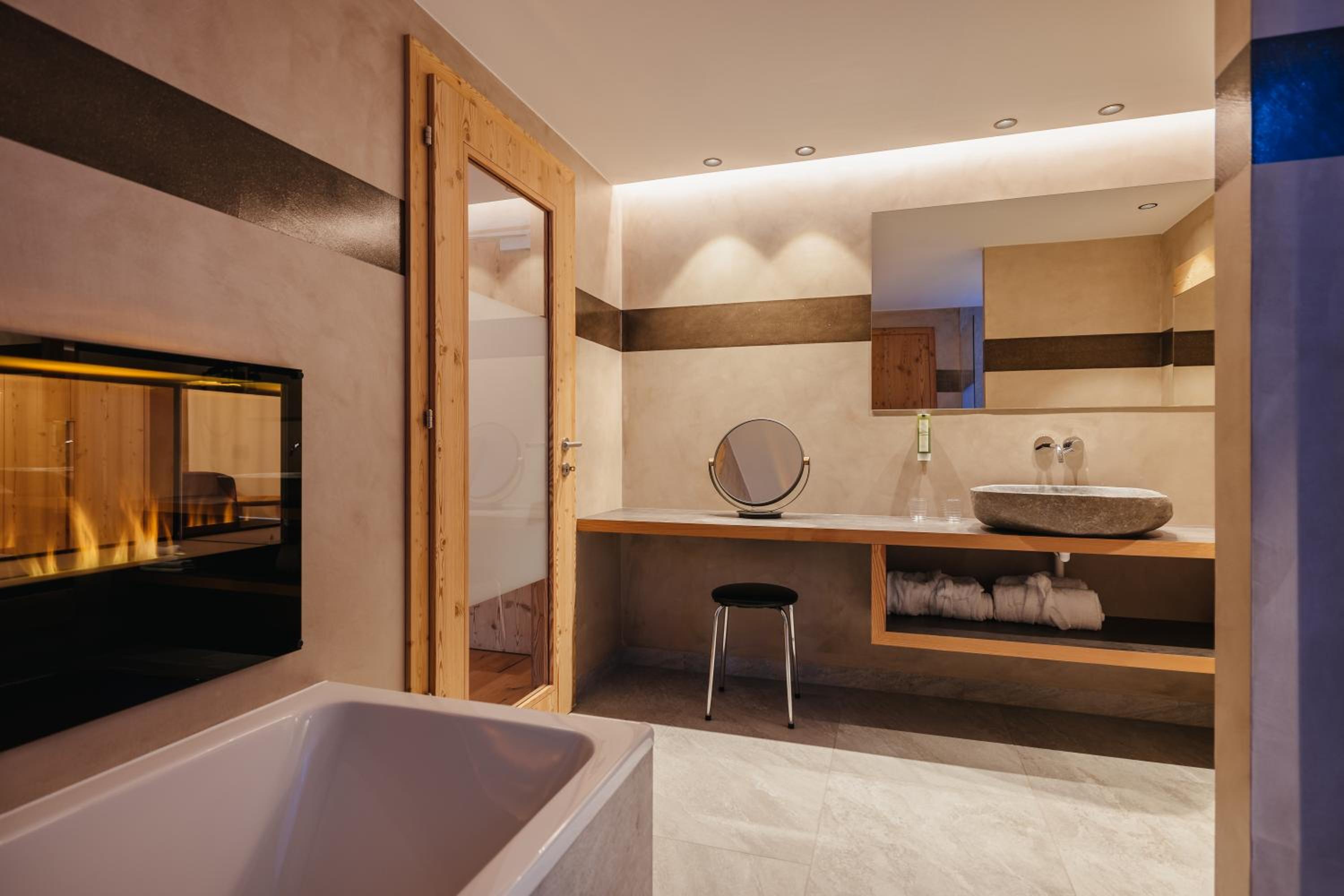 Junior Suite - Photo 12