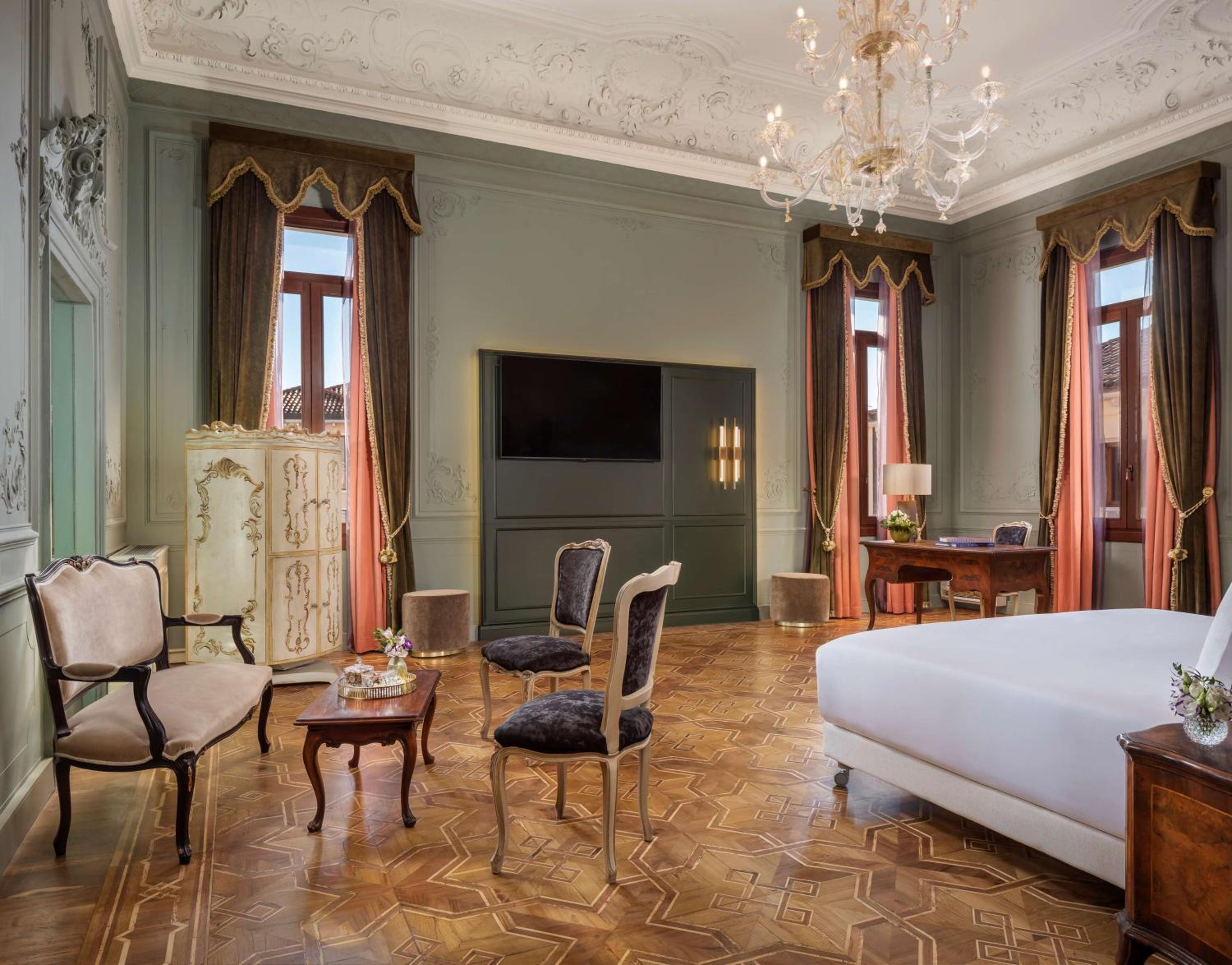 Junior Suite with 2 Adults+1 Child Occupancy and Extra Bed (Non Smoking)