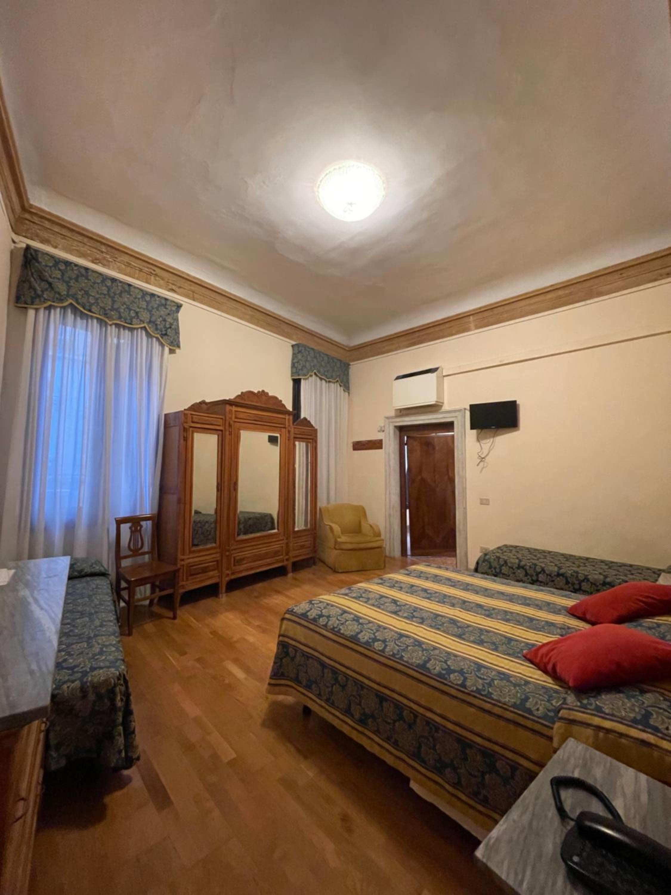 Quadruple Room photo 3