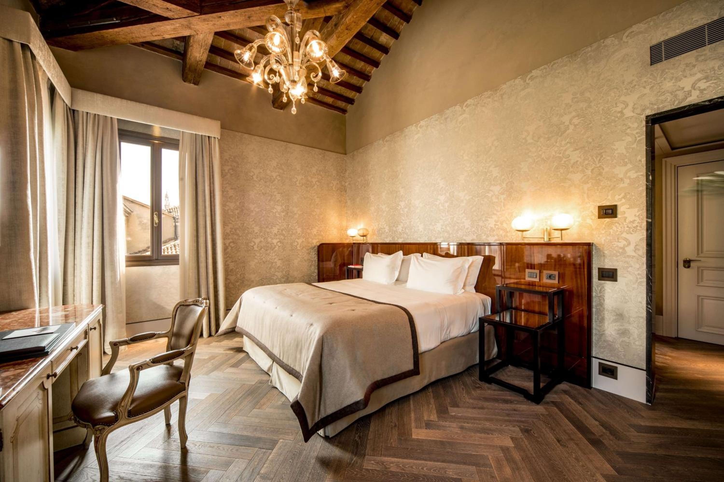 Deluxe Double or Twin Room with Extra Bed (2 Adults + 1 Child)