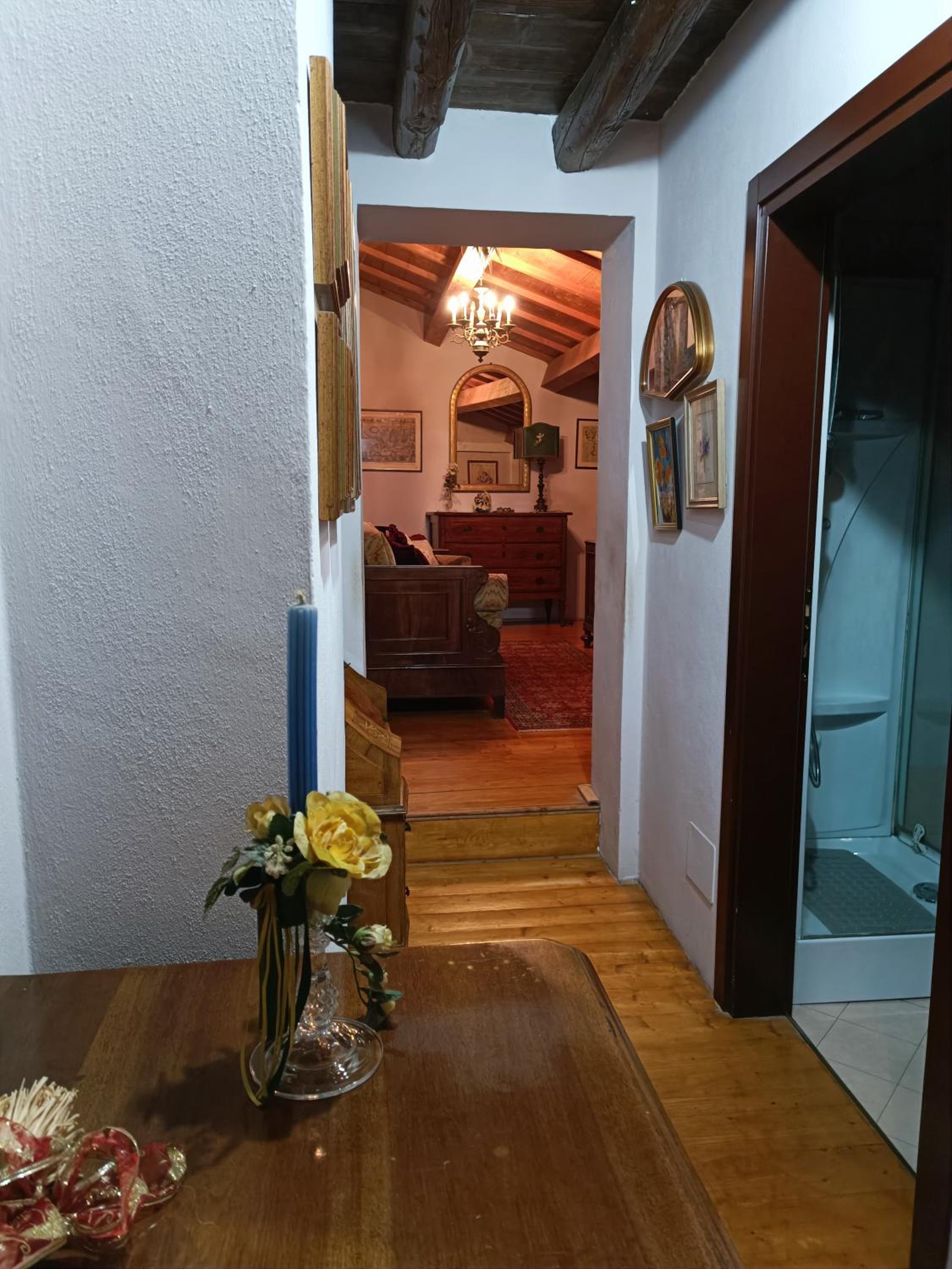 Double Room with Private Bathroom - Photo 9