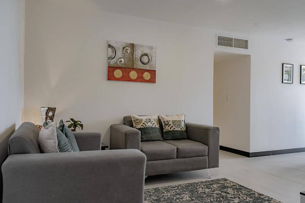 Three-Bedroom Apartment - Photo 4