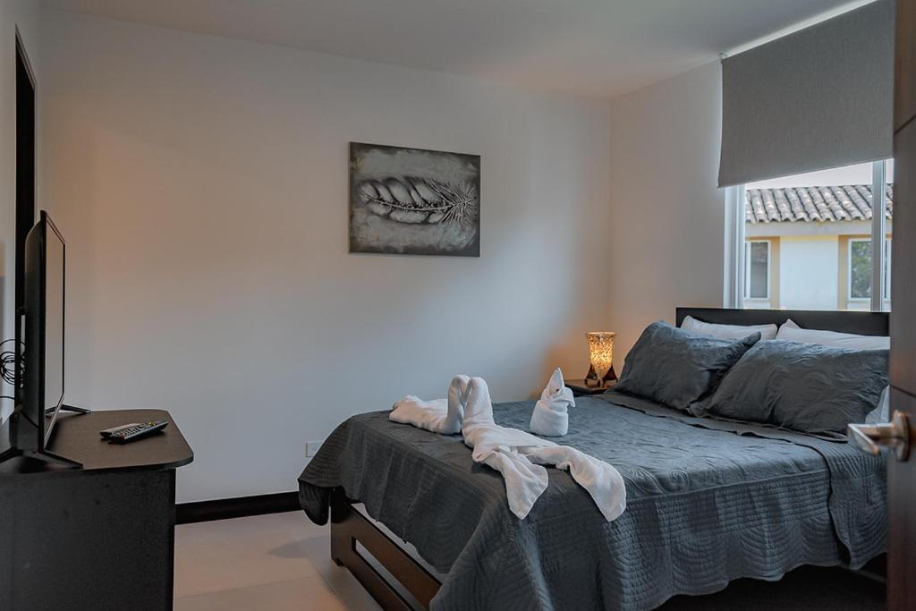 Three-Bedroom Apartment - Photo 17