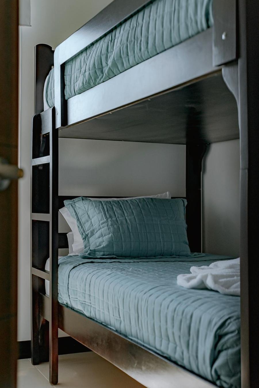 Three-Bedroom Apartment - Photo 48